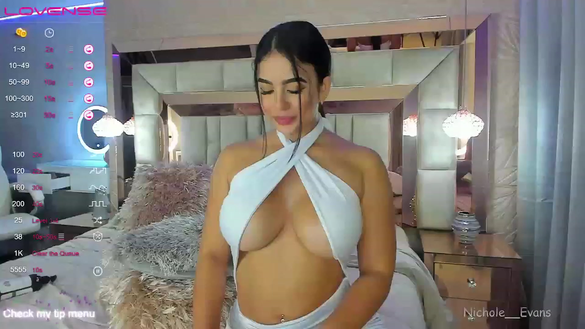 Gallery image thumbnail from Nicole_stormy's myfreecams stream on, 06/06/2023, 24:27 image 10 of 20