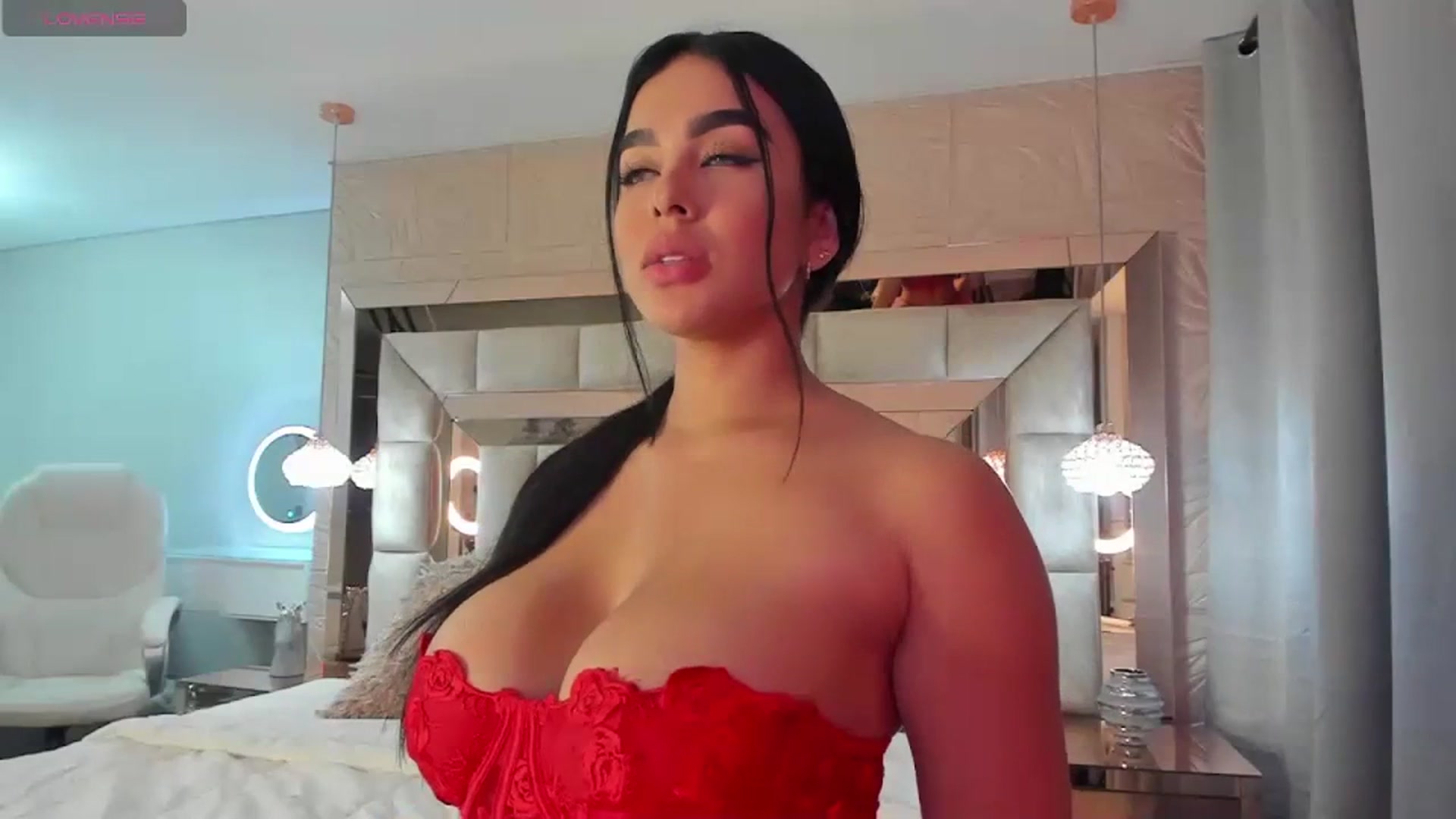 Gallery image thumbnail from Nicole_stormy's myfreecams stream on, 11/22/2023, 02:35 image 10 of 20