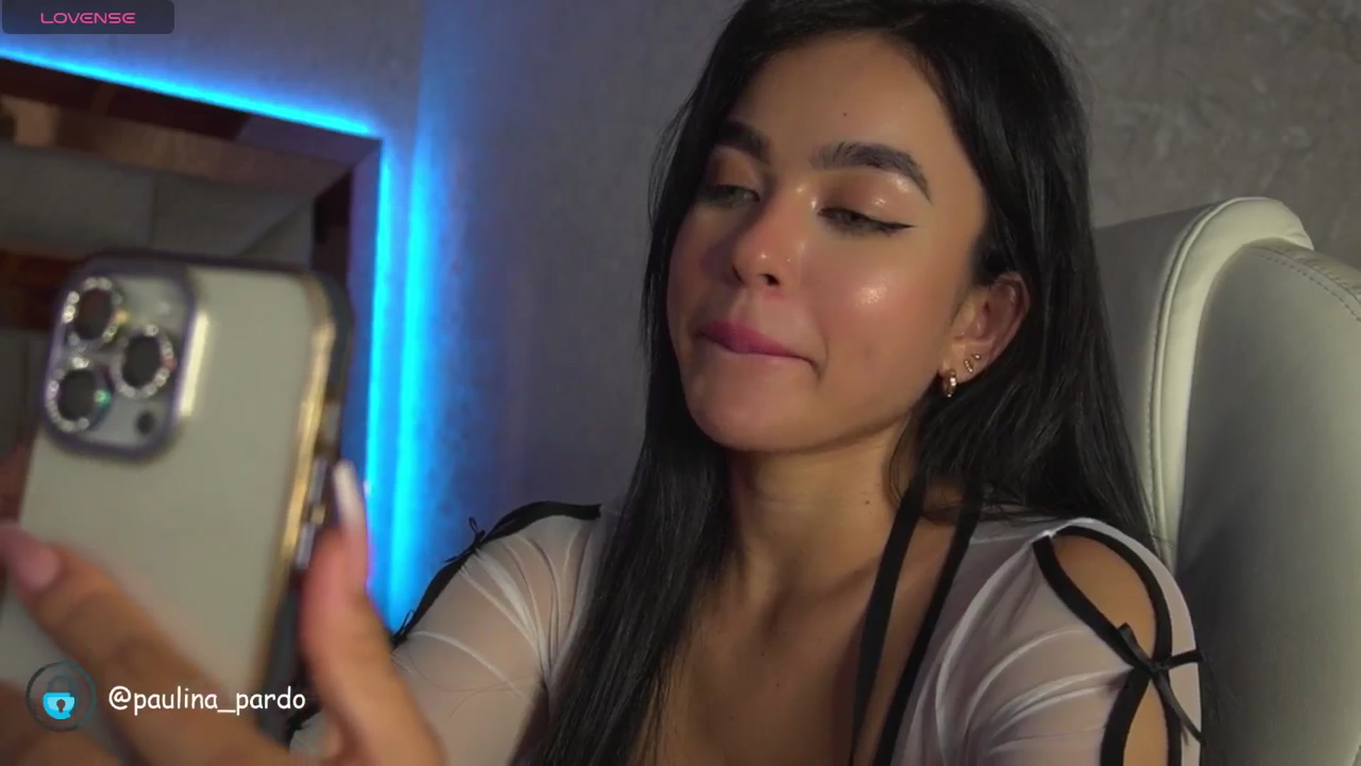 Gallery image thumbnail from Nicole_stormy's myfreecams stream on, 11/05/2024, 24:03 image 7 of 20