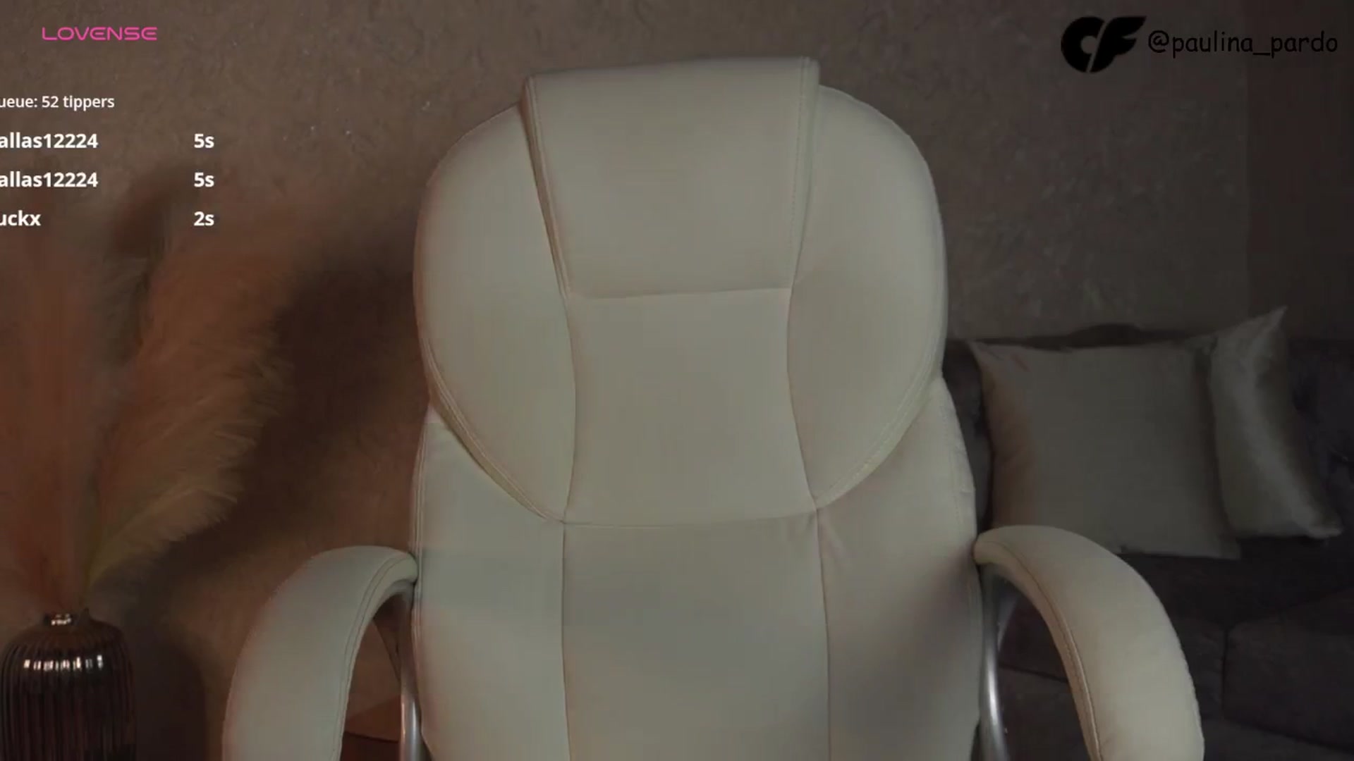 Gallery image thumbnail from Nicole_stormy's myfreecams stream on, 05/20/2025, 22:11 image 8 of 20