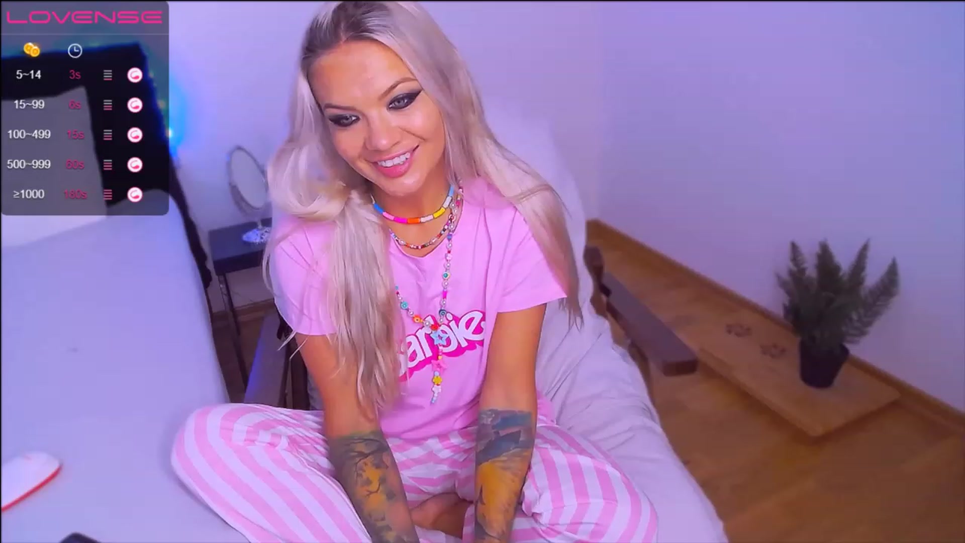Gallery image thumbnail from Nicolett3X's myfreecams stream on, 06/01/2023, 13:18 image 11 of 20