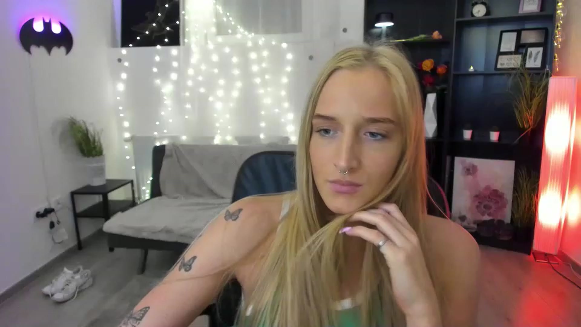 Gallery image thumbnail from NicoletteShea's myfreecams stream on, 03/09/2023, 17:09 image 20 of 20