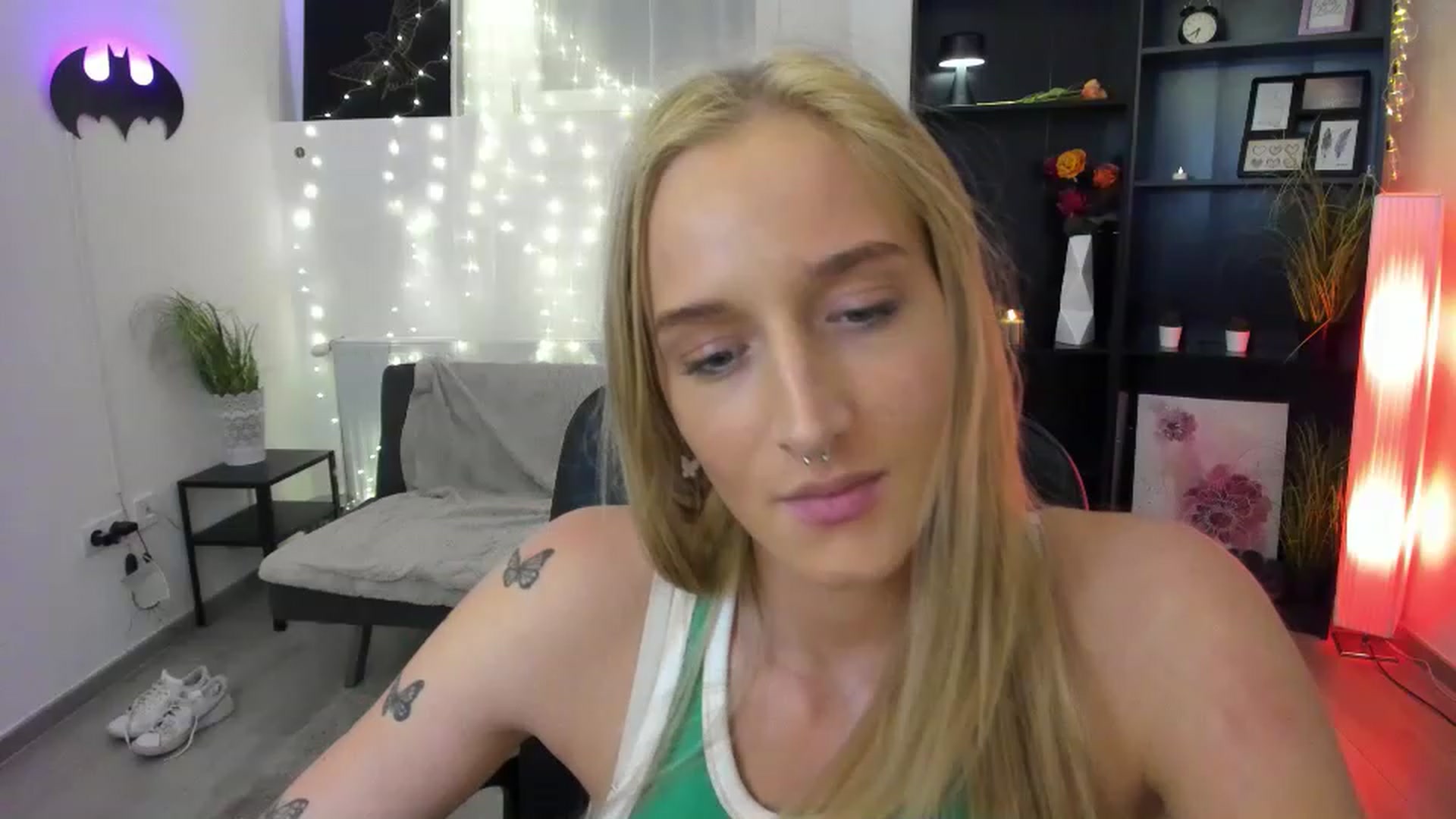 Gallery image thumbnail from NicoletteShea's myfreecams stream on, 03/09/2023, 17:09 image 4 of 20