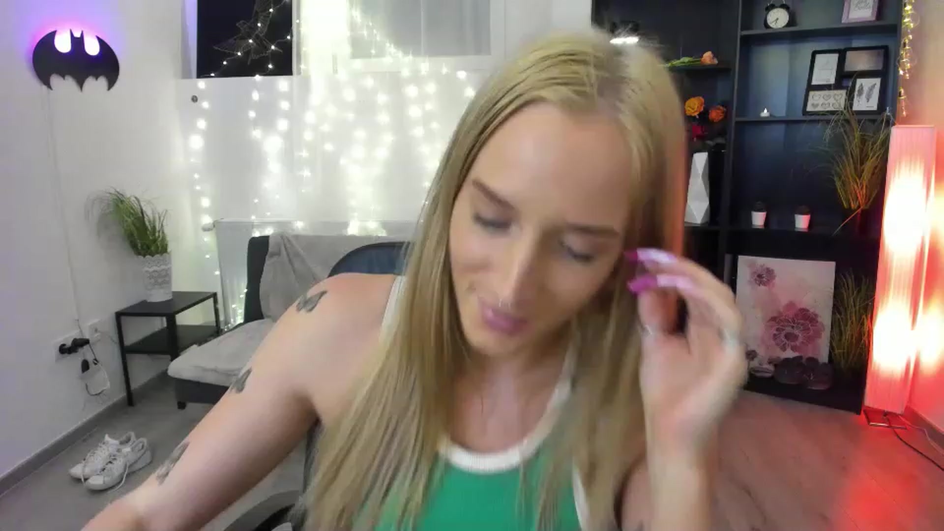 Gallery image thumbnail from NicoletteShea's myfreecams stream on, 03/09/2023, 17:09 image 14 of 20
