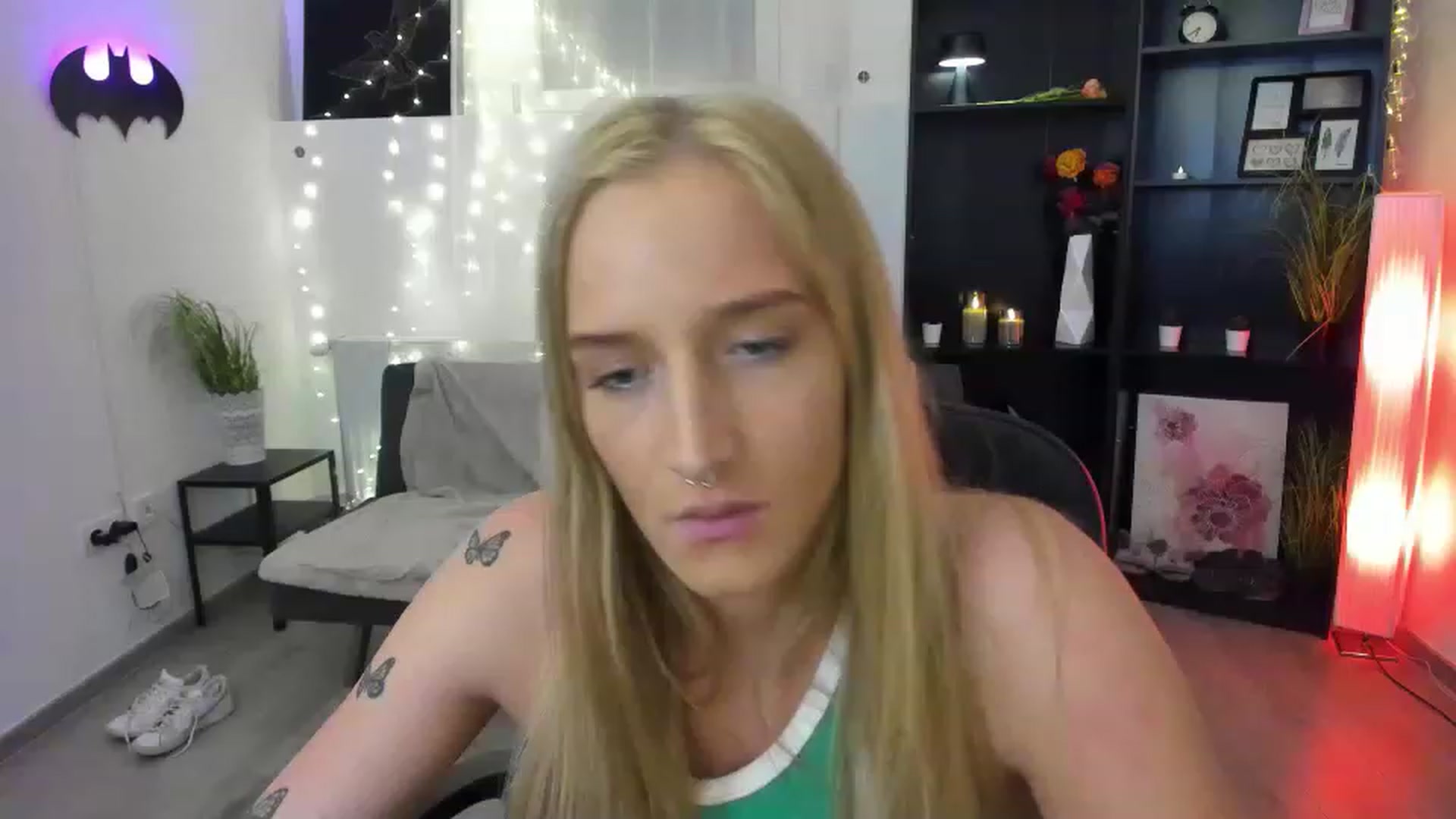 Gallery image thumbnail from NicoletteShea's myfreecams stream on, 03/09/2023, 17:09 image 16 of 20