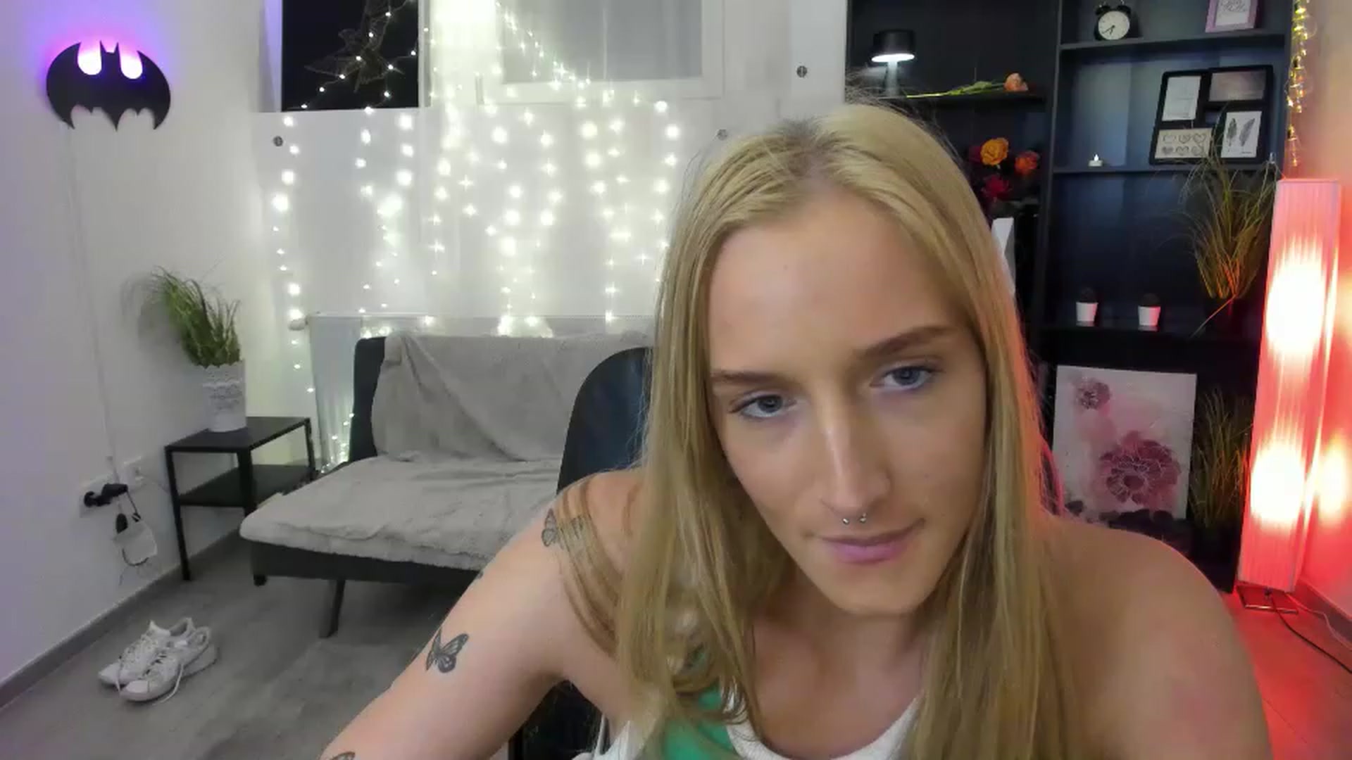 Gallery image thumbnail from NicoletteShea's myfreecams stream on, 03/09/2023, 17:09 image 8 of 20