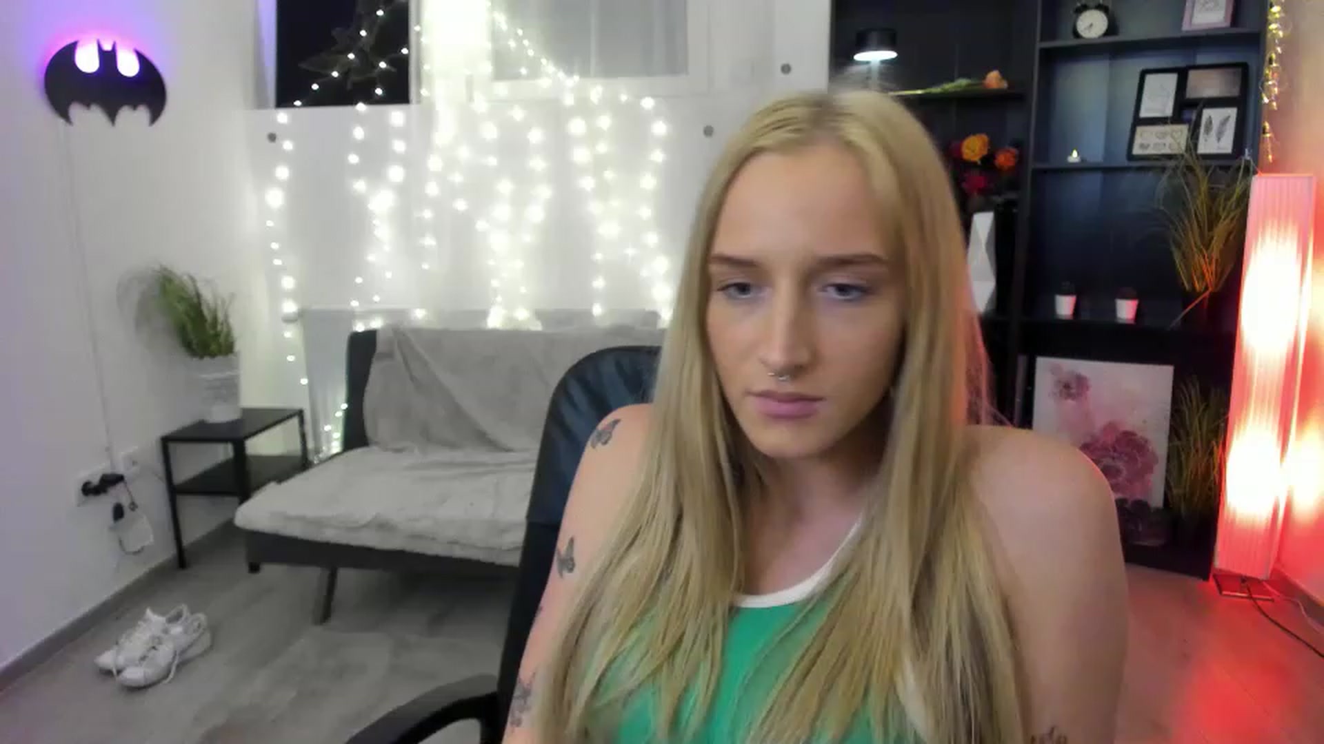 Gallery image thumbnail from NicoletteShea's myfreecams stream on, 03/09/2023, 17:09 image 18 of 20