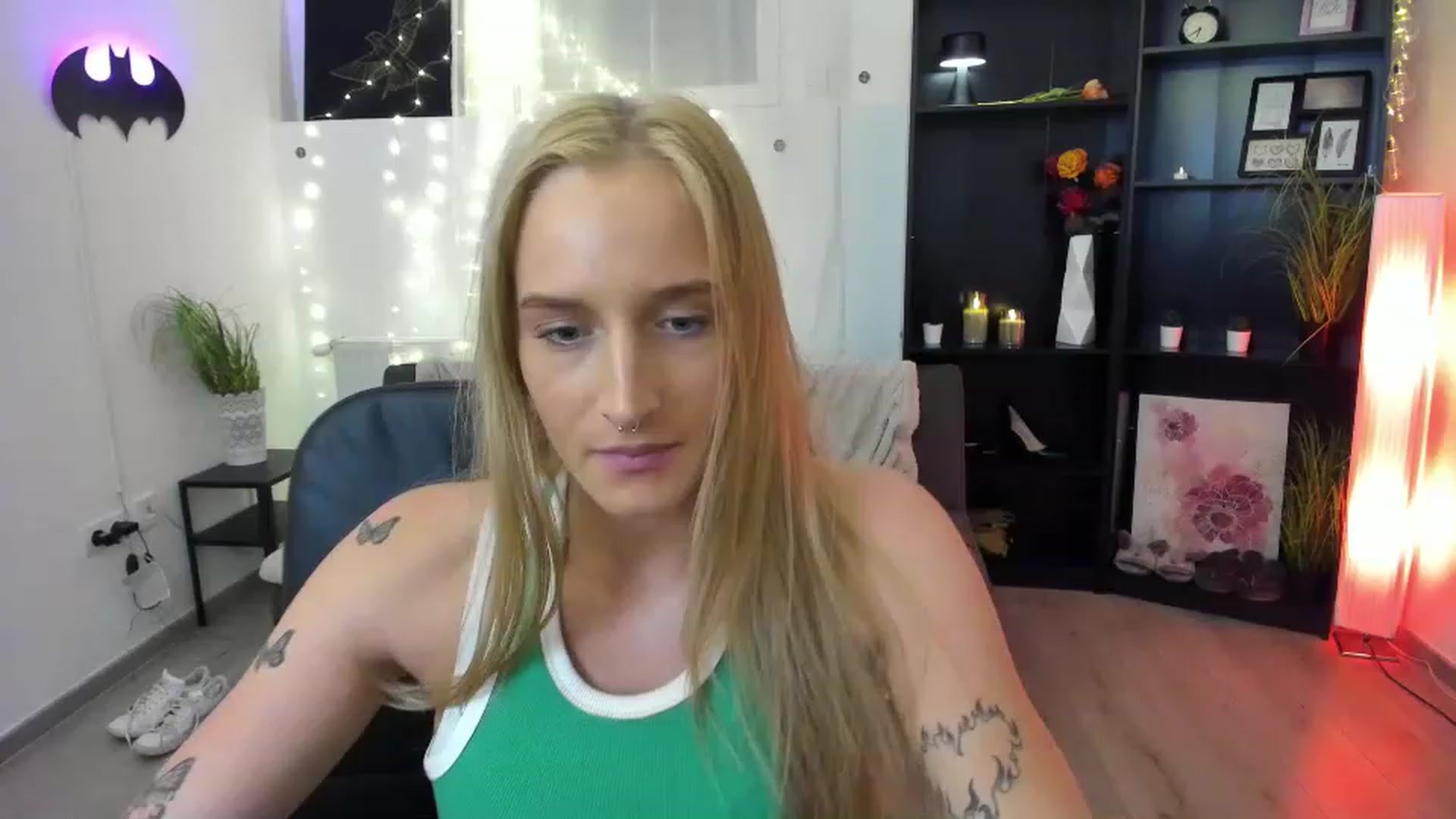 Gallery image thumbnail from NicoletteShea's myfreecams stream on, 03/09/2023, 17:53 image 6 of 20