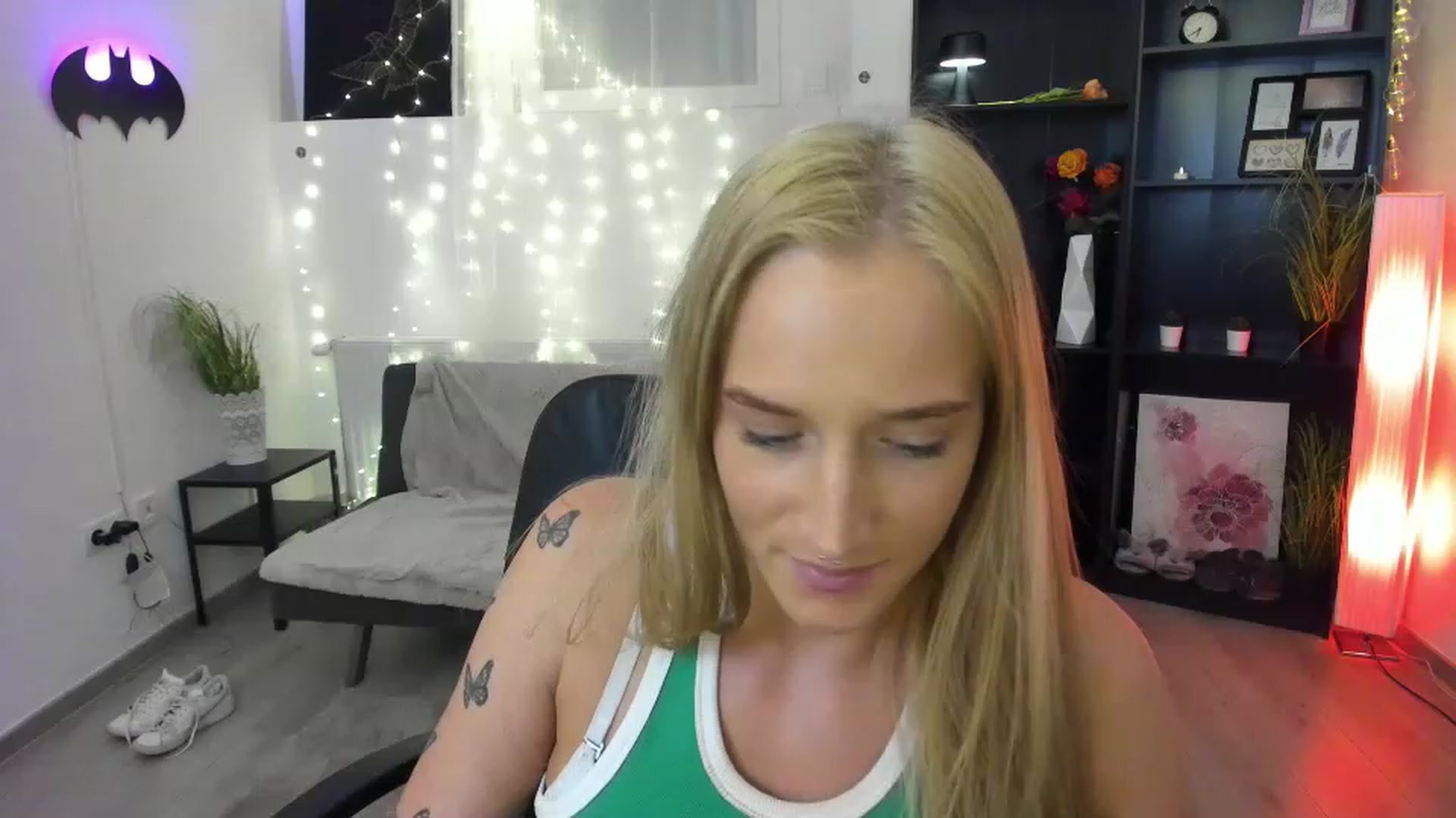 Gallery image thumbnail from NicoletteShea's myfreecams stream on, 03/09/2023, 17:53 image 10 of 20