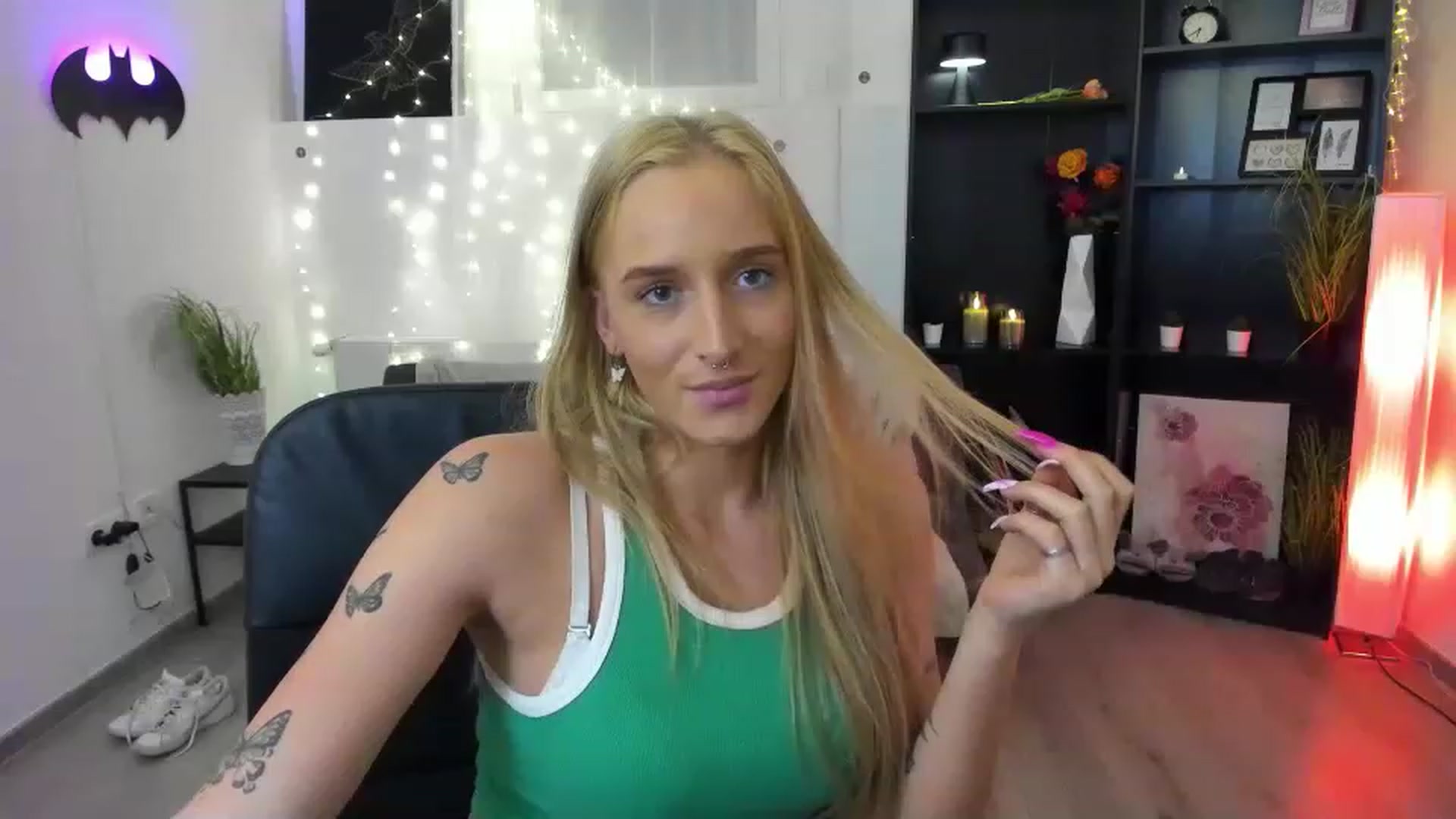 Gallery image thumbnail from NicoletteShea's myfreecams stream on, 03/09/2023, 17:53 image 9 of 20
