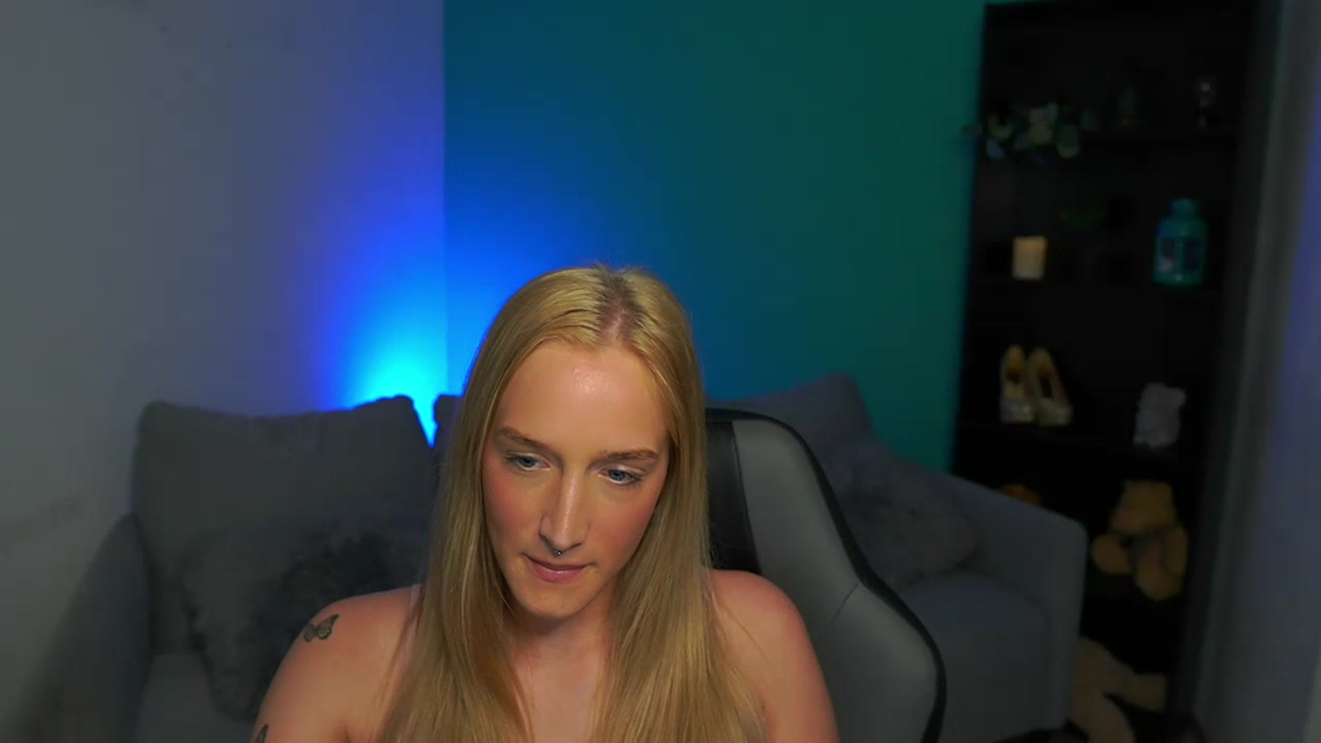 Gallery image thumbnail from NicoletteShea's myfreecams stream on, 03/16/2023, 15:45 image 15 of 20