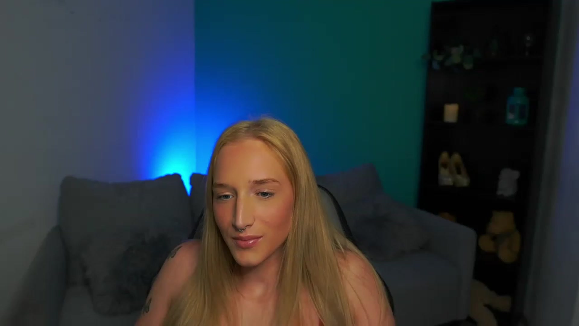 Gallery image thumbnail from NicoletteShea's myfreecams stream on, 03/16/2023, 15:45 image 6 of 20
