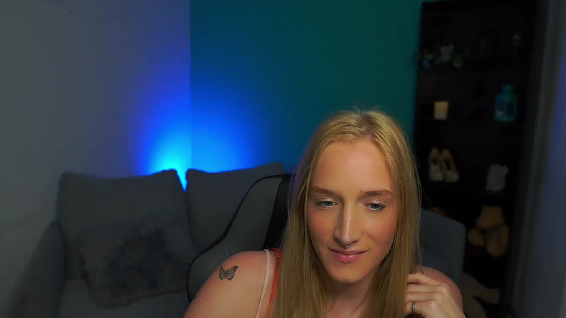 Gallery image thumbnail from NicoletteShea's myfreecams stream on, 03/16/2023, 17:29 image 9 of 20