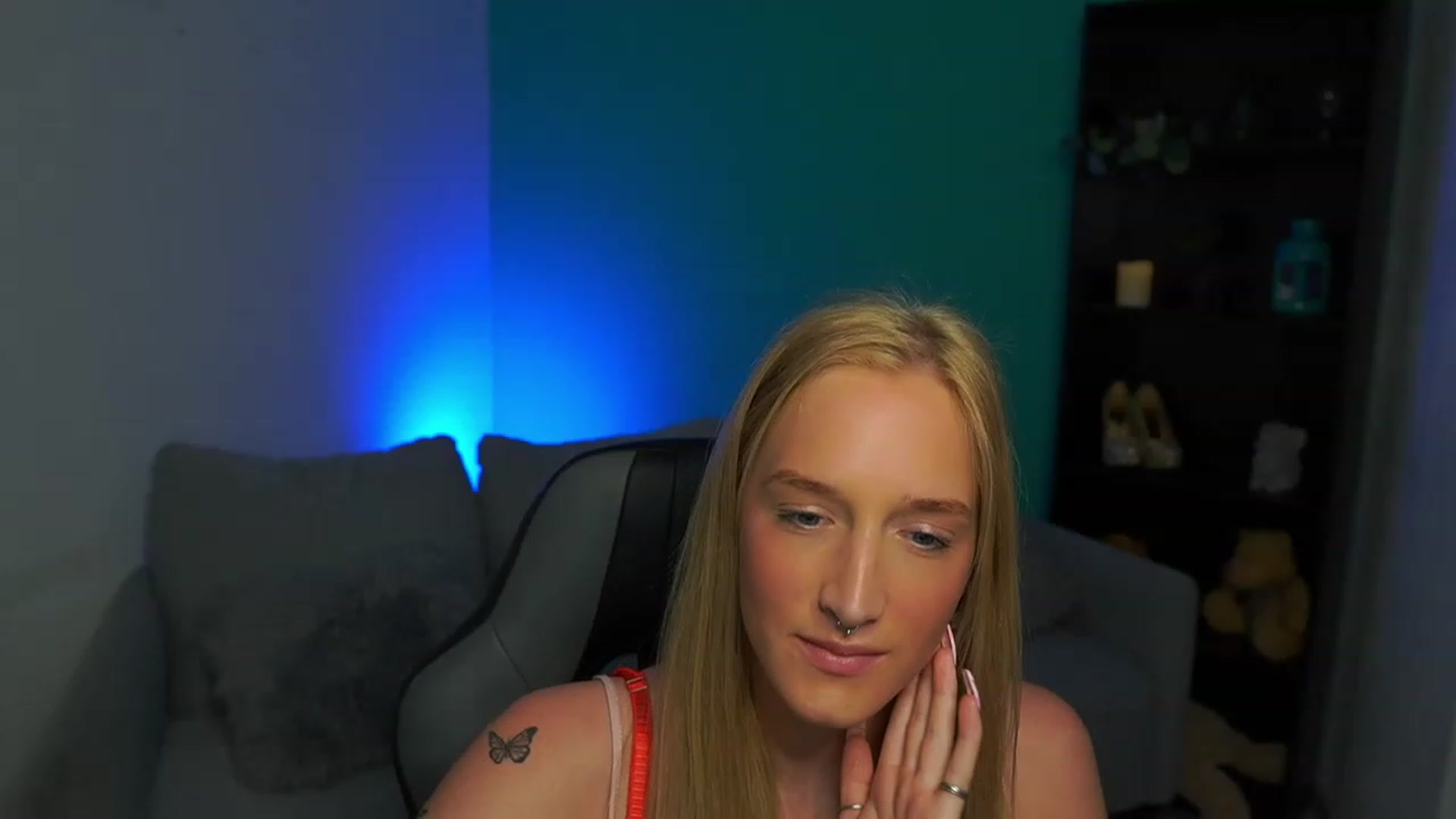 Gallery image thumbnail from NicoletteShea's myfreecams stream on, 03/16/2023, 17:29 image 6 of 20