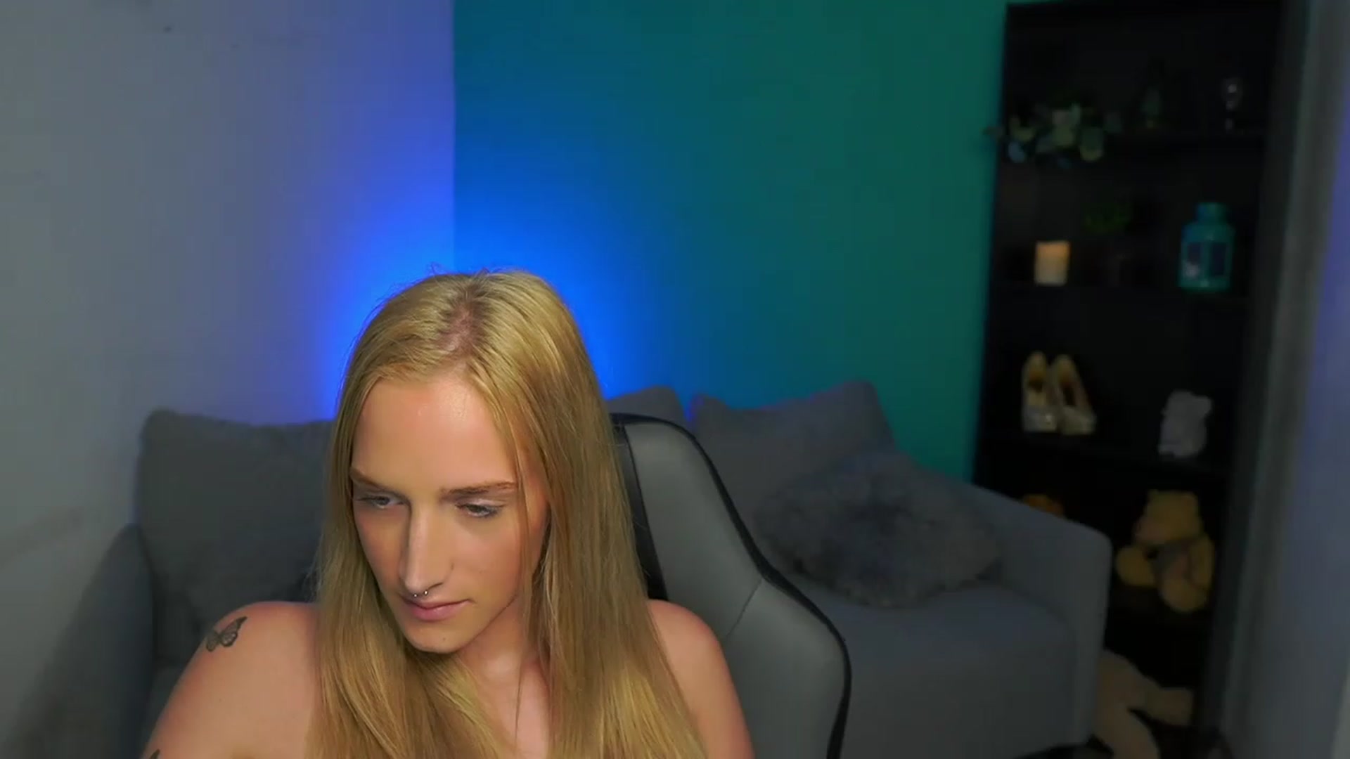 Gallery image thumbnail from NicoletteShea's myfreecams stream on, 03/16/2023, 19:03 image 17 of 20
