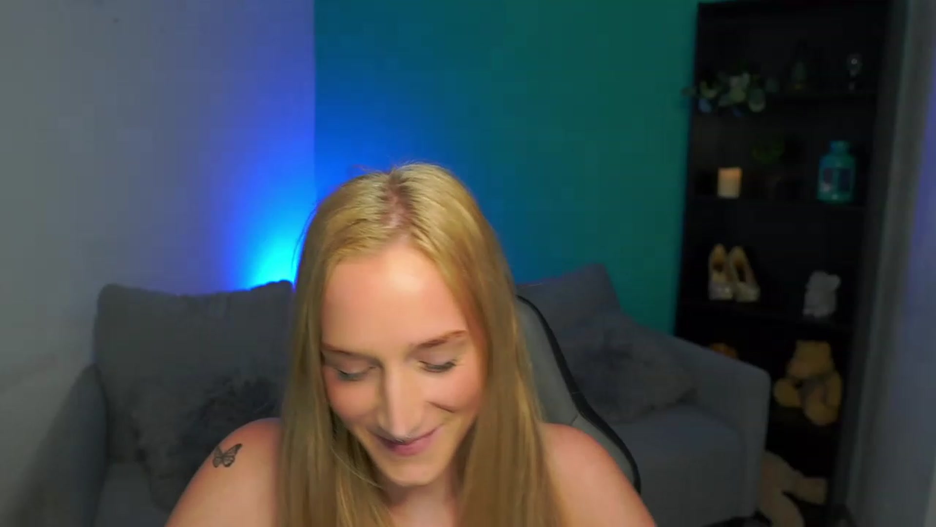 Gallery image thumbnail from NicoletteShea's myfreecams stream on, 03/16/2023, 19:03 image 18 of 20