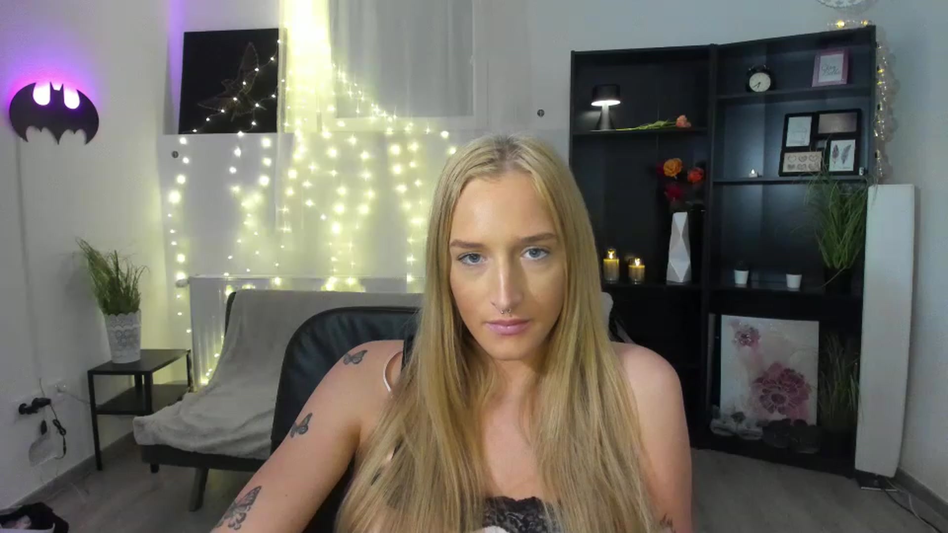 Gallery image thumbnail from NicoletteShea's myfreecams stream on, 03/17/2023, 11:09 image 17 of 20