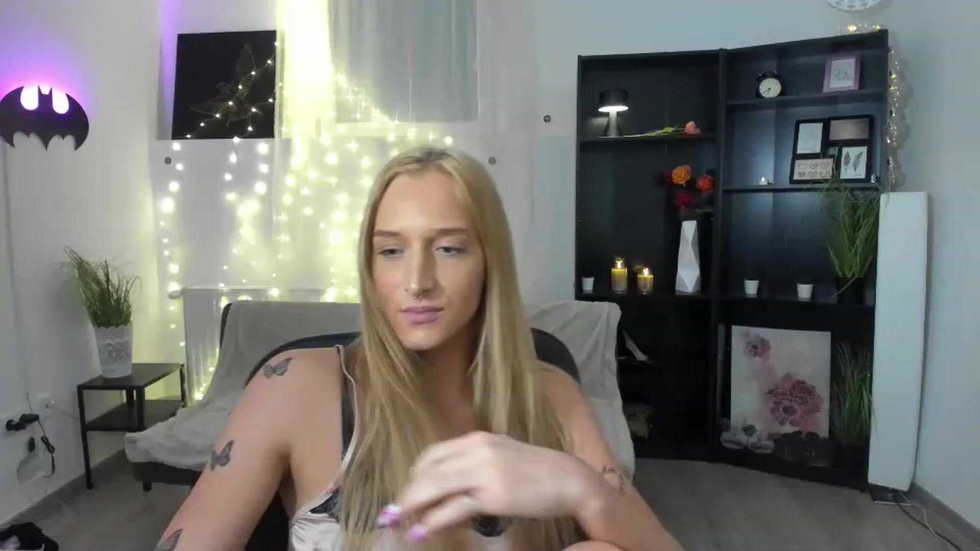 Gallery image thumbnail from NicoletteShea's myfreecams stream on, 03/17/2023, 13:58 image 20 of 20