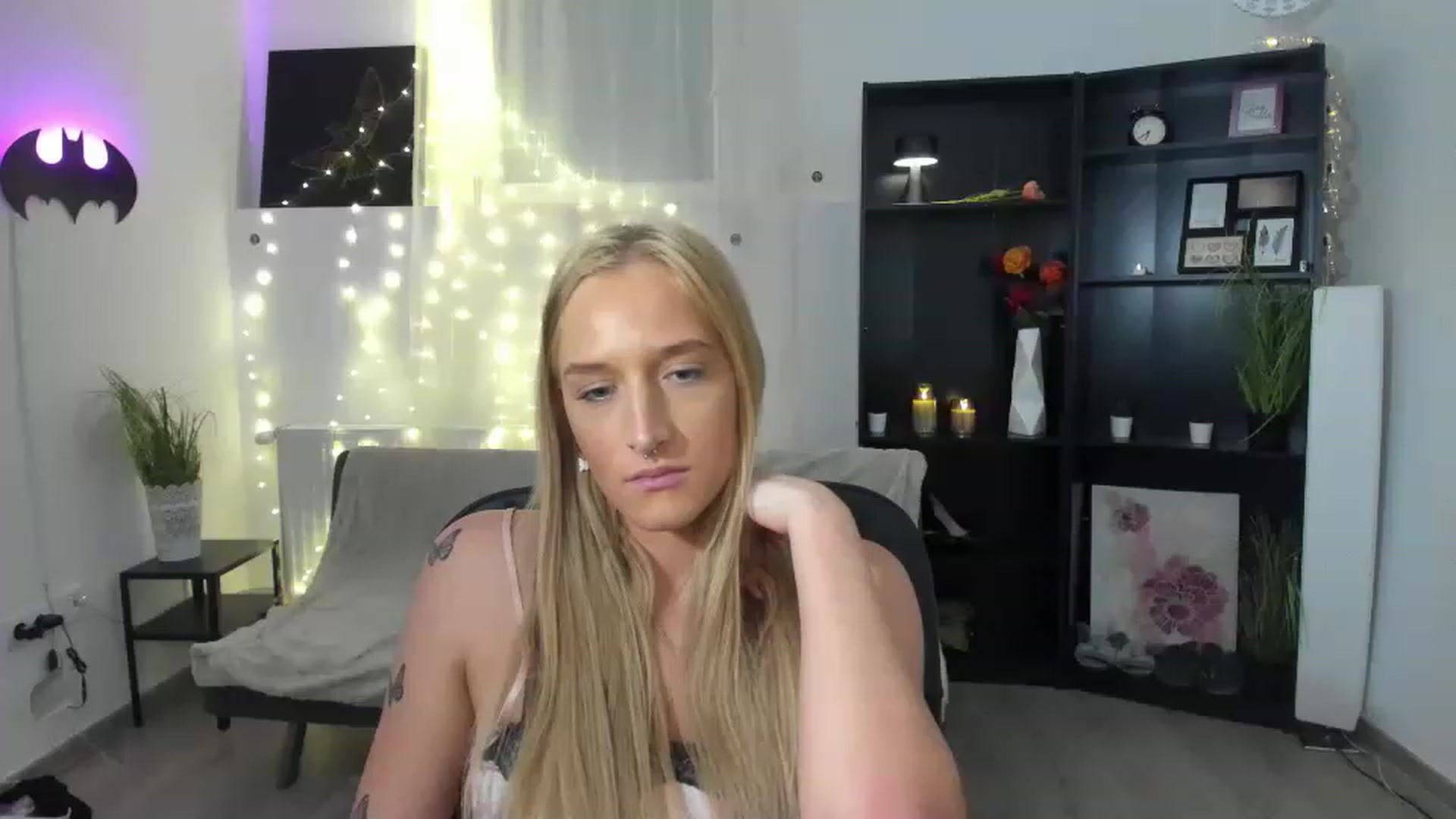 Gallery image thumbnail from NicoletteShea's myfreecams stream on, 03/17/2023, 13:58 image 1 of 20