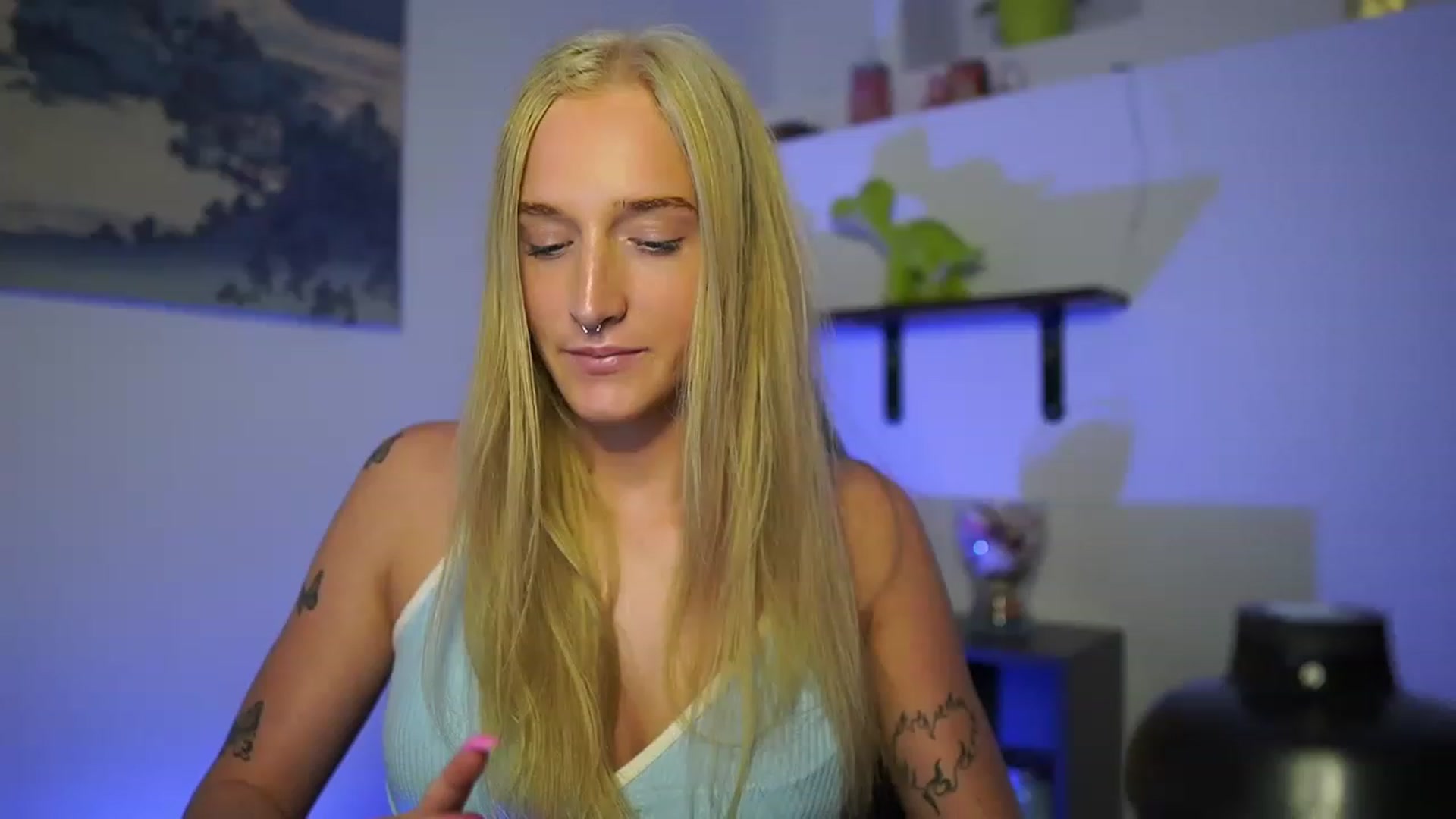 Gallery image thumbnail from NicoletteShea's myfreecams stream on, 03/21/2023, 15:47 image 15 of 20