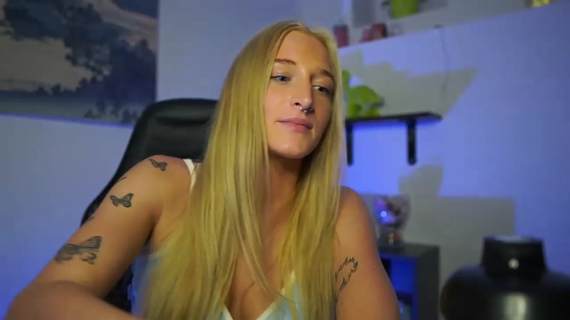 Gallery image thumbnail from NicoletteShea's myfreecams stream on, 03/21/2023, 15:47 image 1 of 20