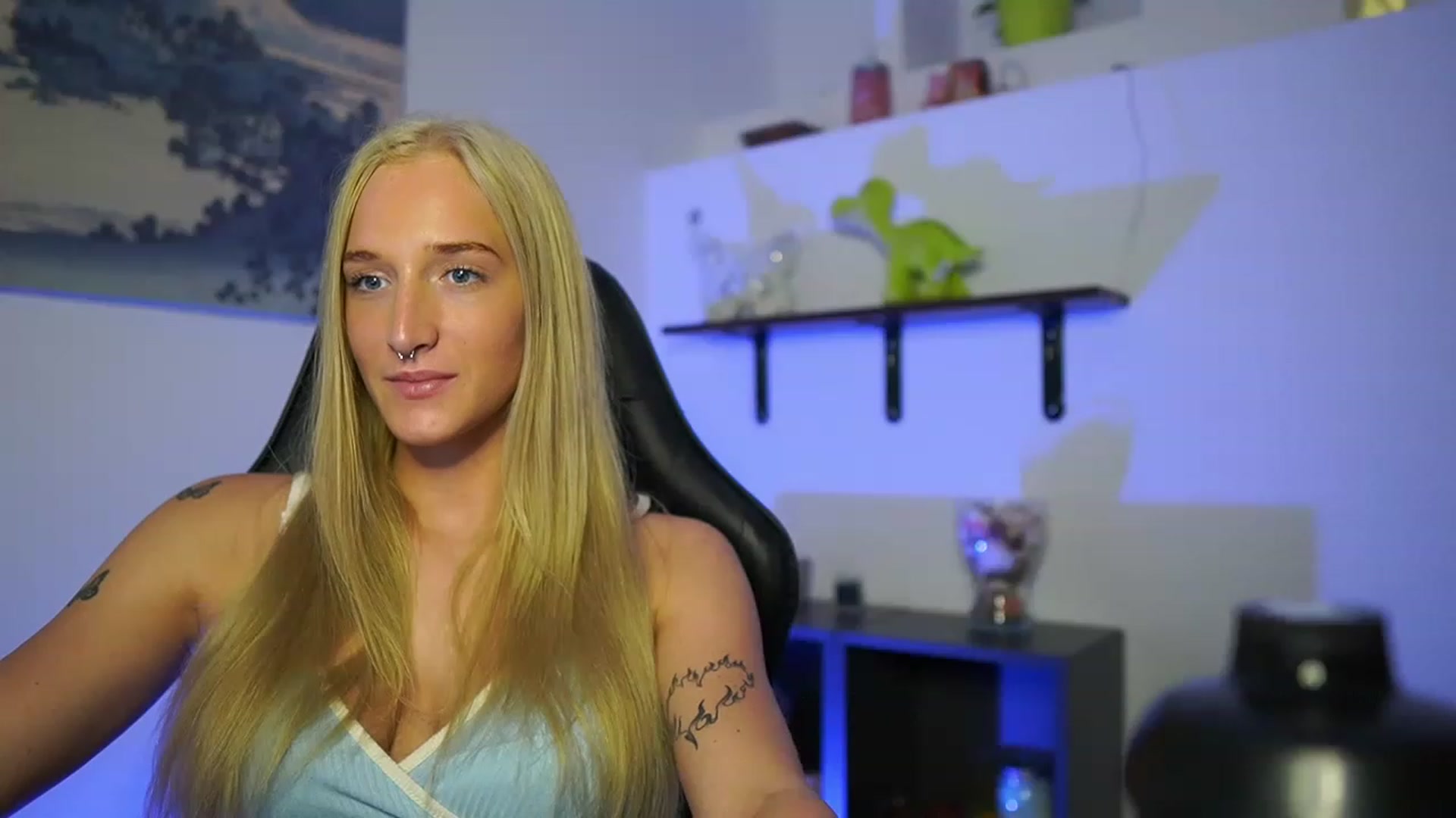 Gallery image thumbnail from NicoletteShea's myfreecams stream on, 03/21/2023, 15:47 image 5 of 20