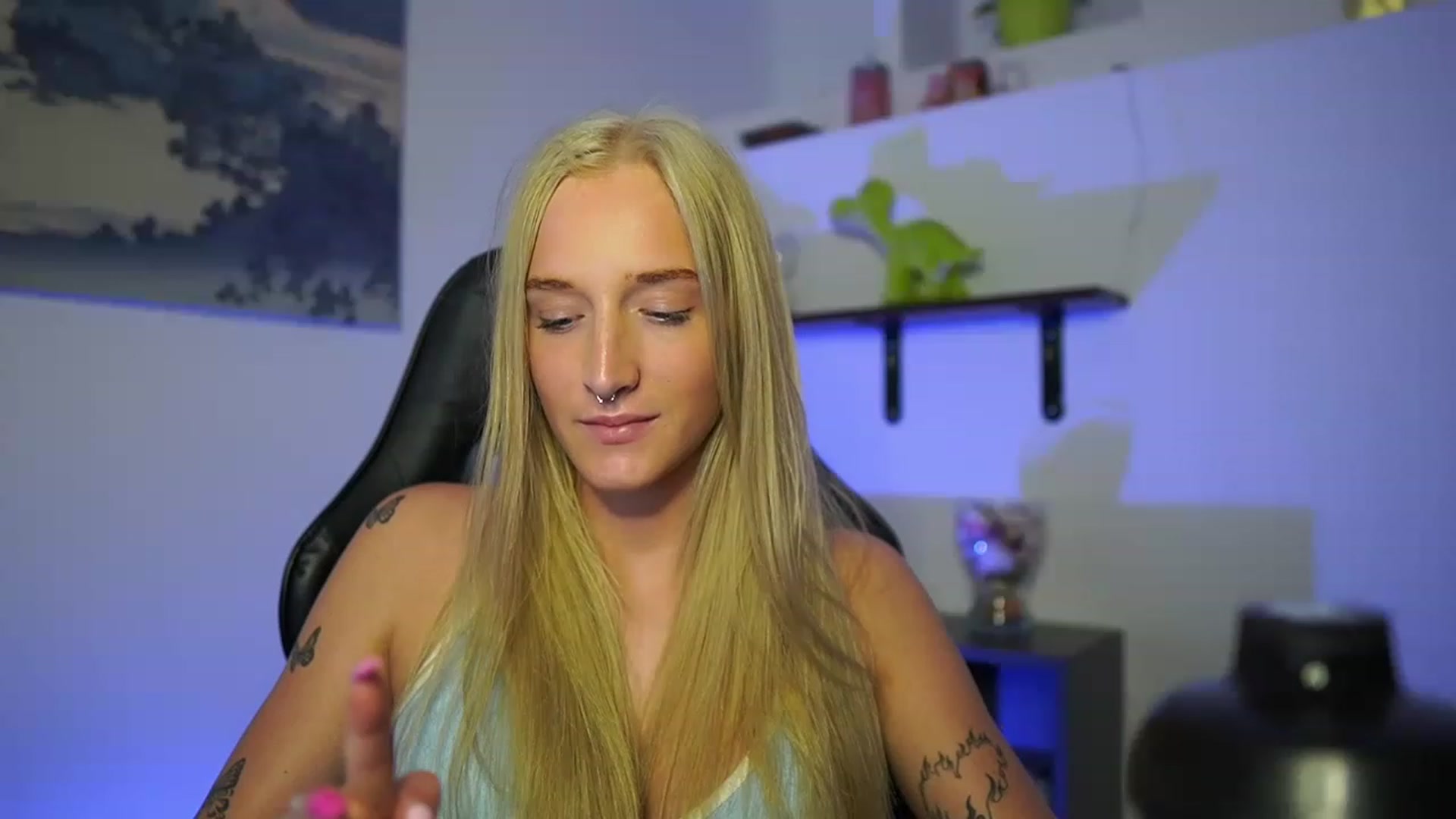 Gallery image thumbnail from NicoletteShea's myfreecams stream on, 03/21/2023, 17:09 image 9 of 20