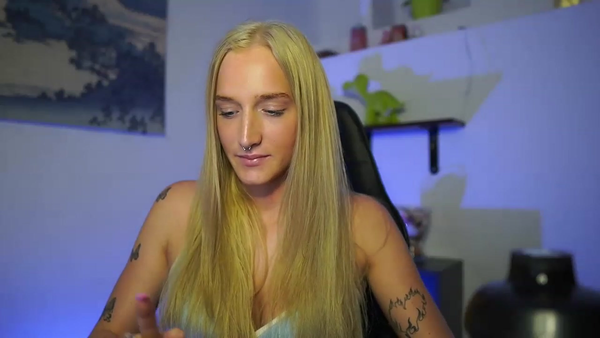 Gallery image thumbnail from NicoletteShea's myfreecams stream on, 03/21/2023, 17:09 image 17 of 20
