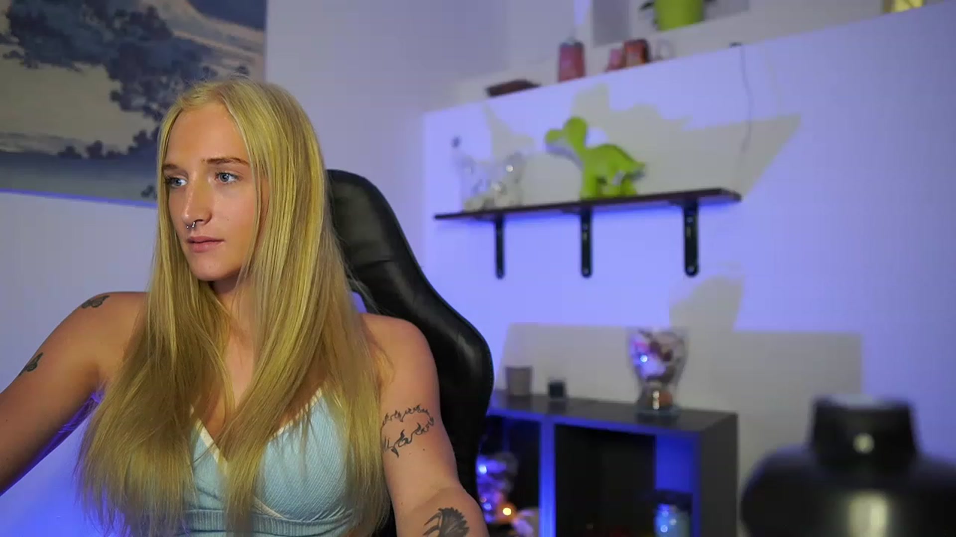 Gallery image thumbnail from NicoletteShea's myfreecams stream on, 03/21/2023, 19:06 image 6 of 20