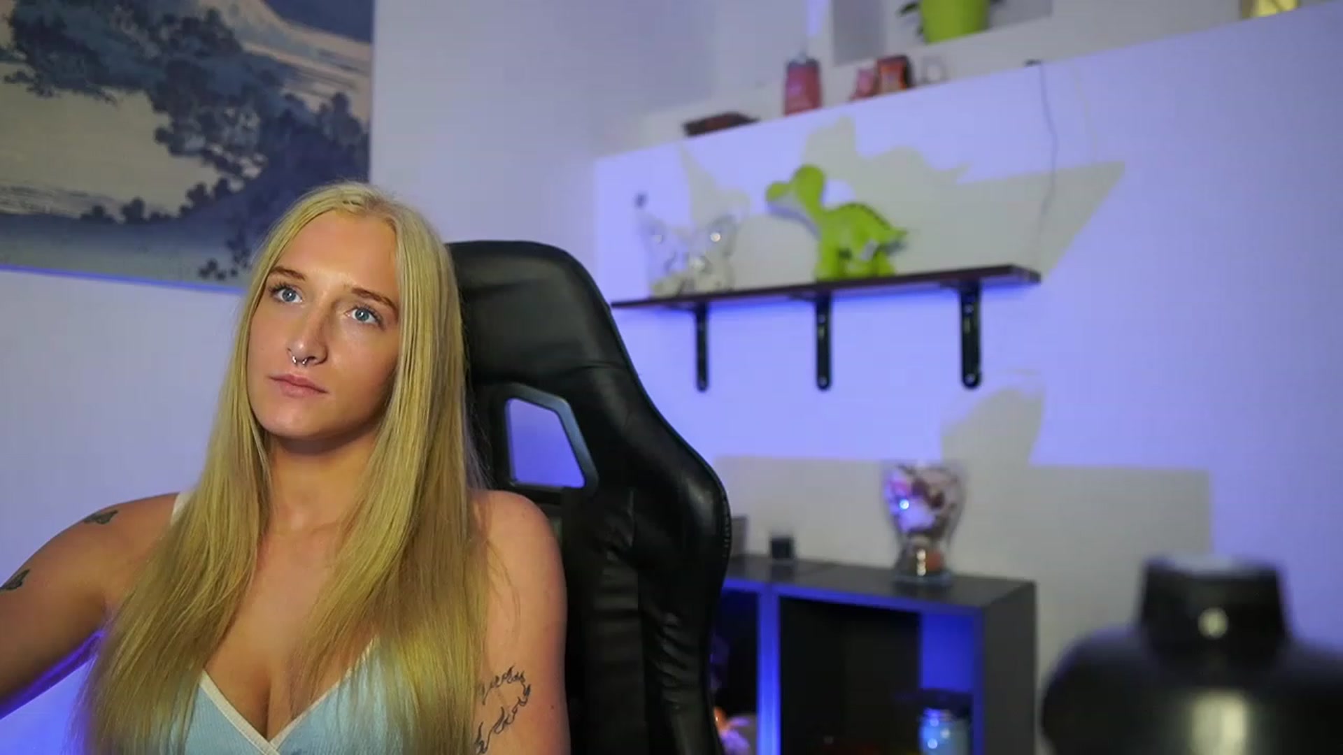 Gallery image thumbnail from NicoletteShea's myfreecams stream on, 03/21/2023, 19:06 image 20 of 20