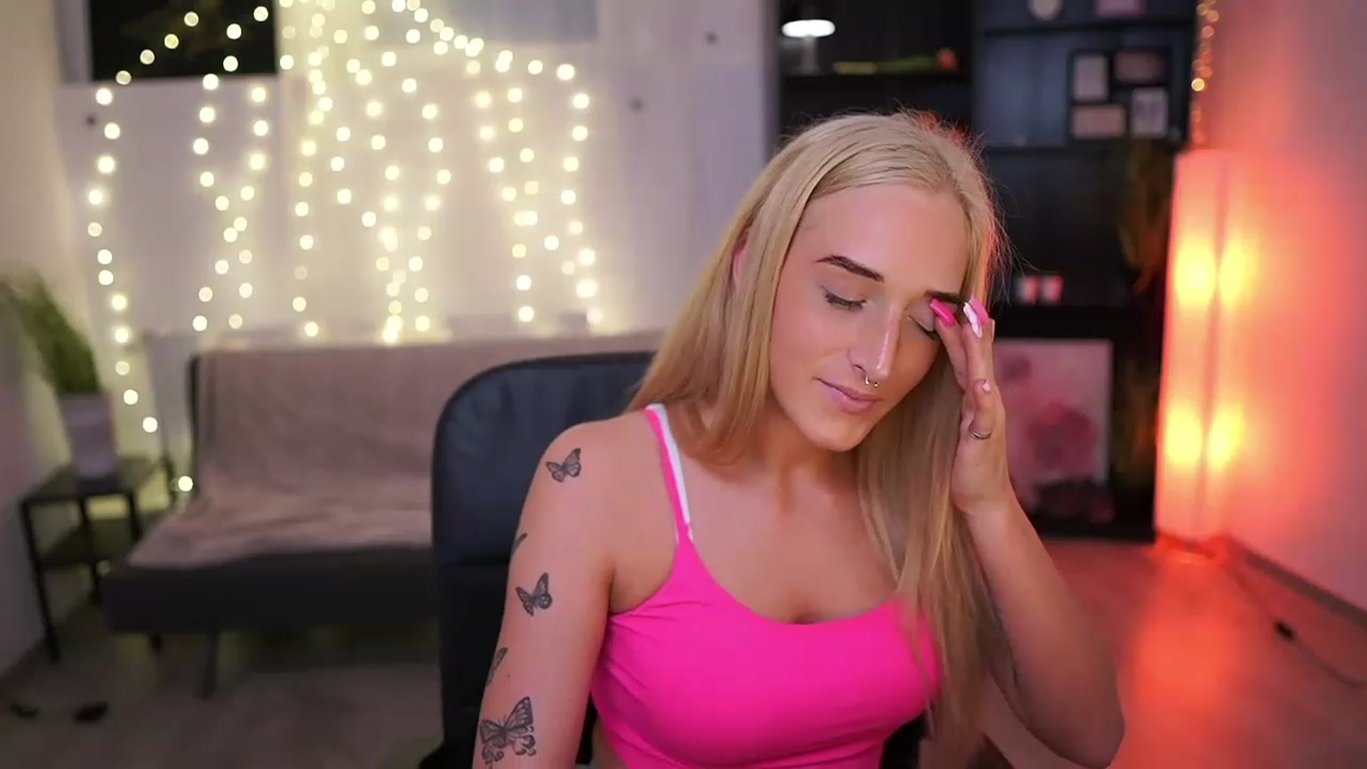 Gallery image thumbnail from NicoletteShea's myfreecams stream on, 03/26/2023, 14:25 image 20 of 20