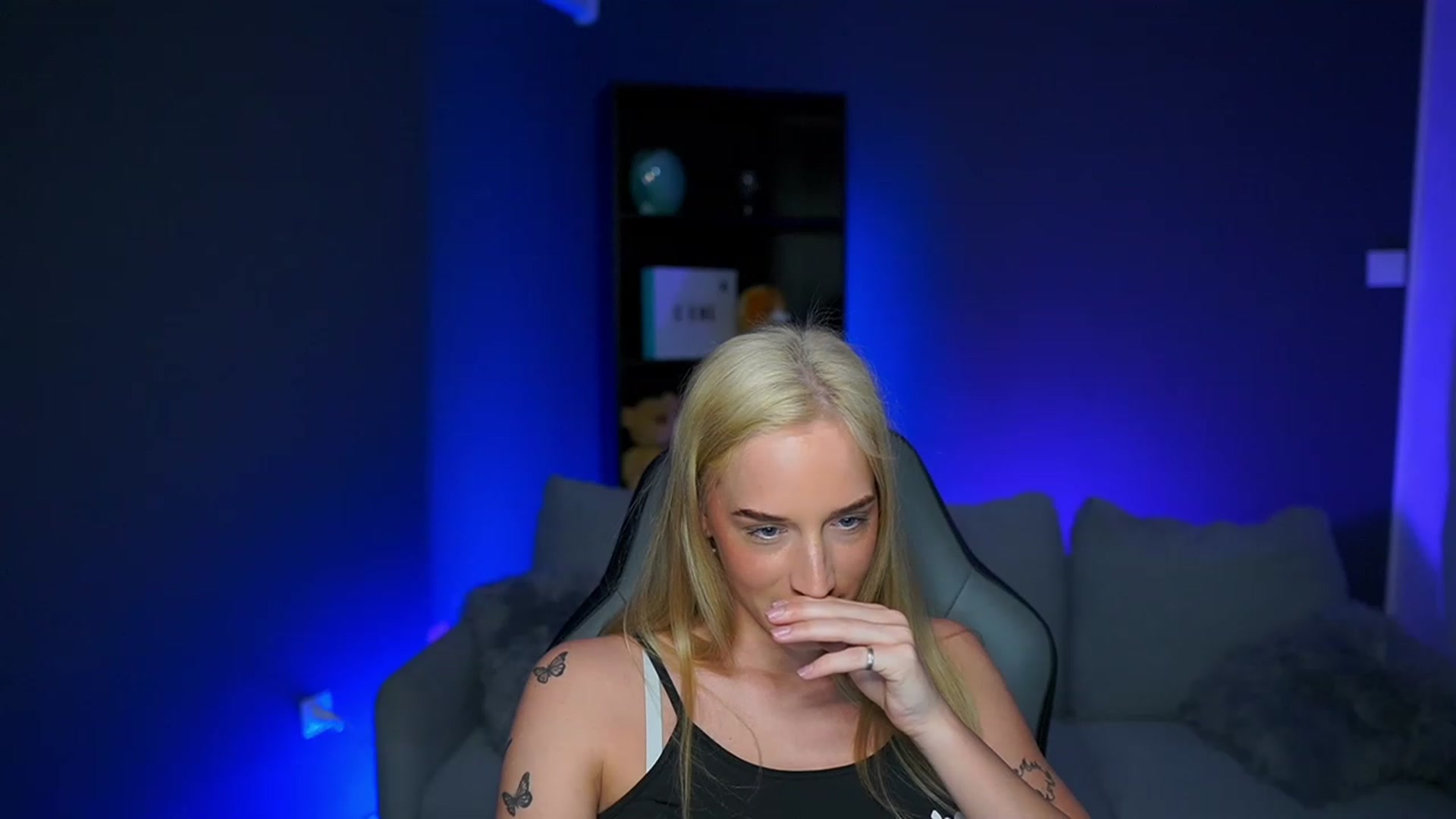 Gallery image thumbnail from NicoletteShea's myfreecams stream on, 04/05/2023, 09:05 image 3 of 20