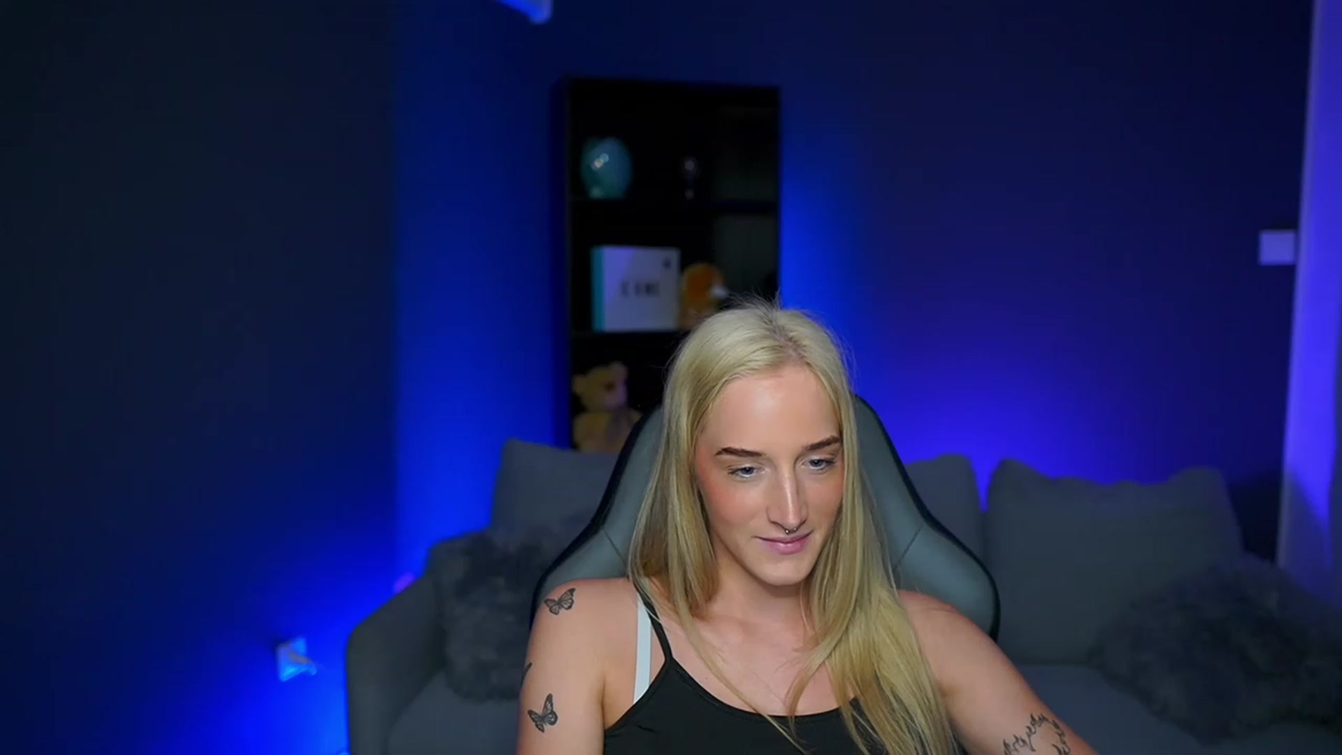Gallery image thumbnail from NicoletteShea's myfreecams stream on, 04/05/2023, 09:05 image 4 of 20