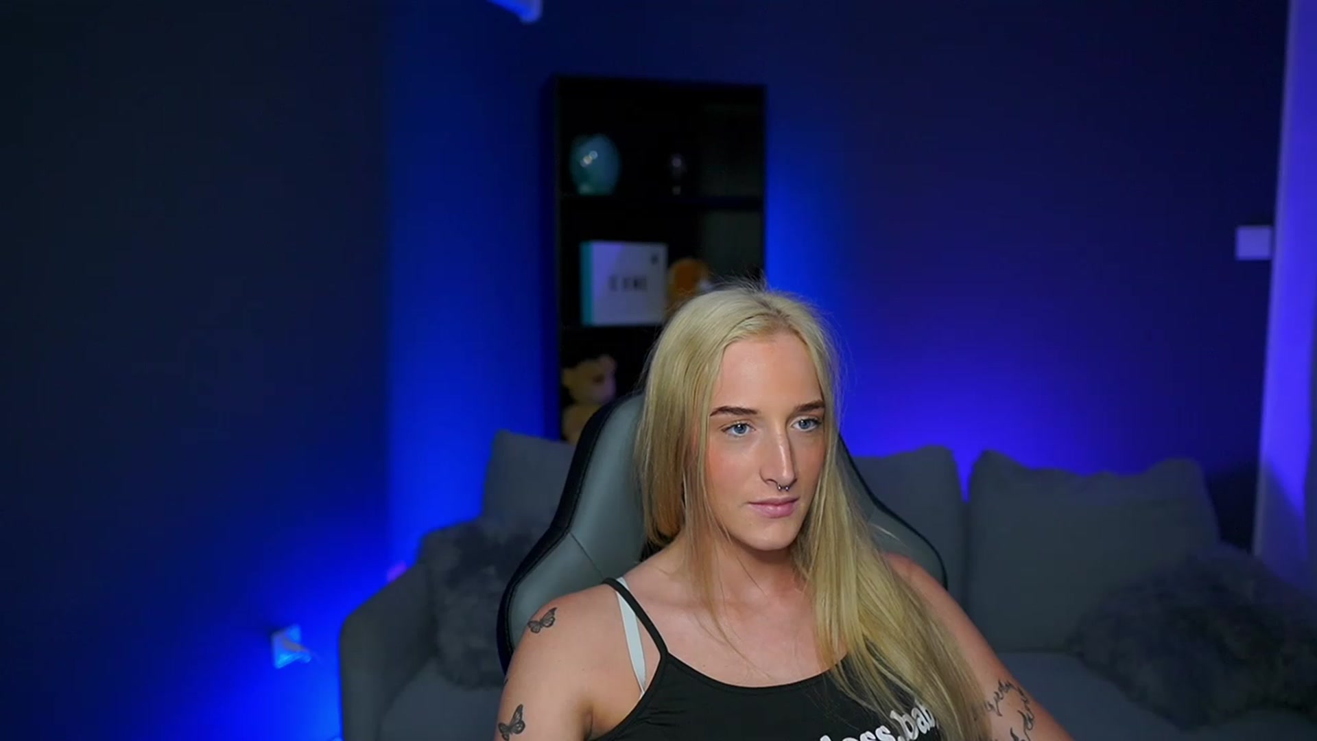 Gallery image thumbnail from NicoletteShea's myfreecams stream on, 04/05/2023, 09:05 image 19 of 20