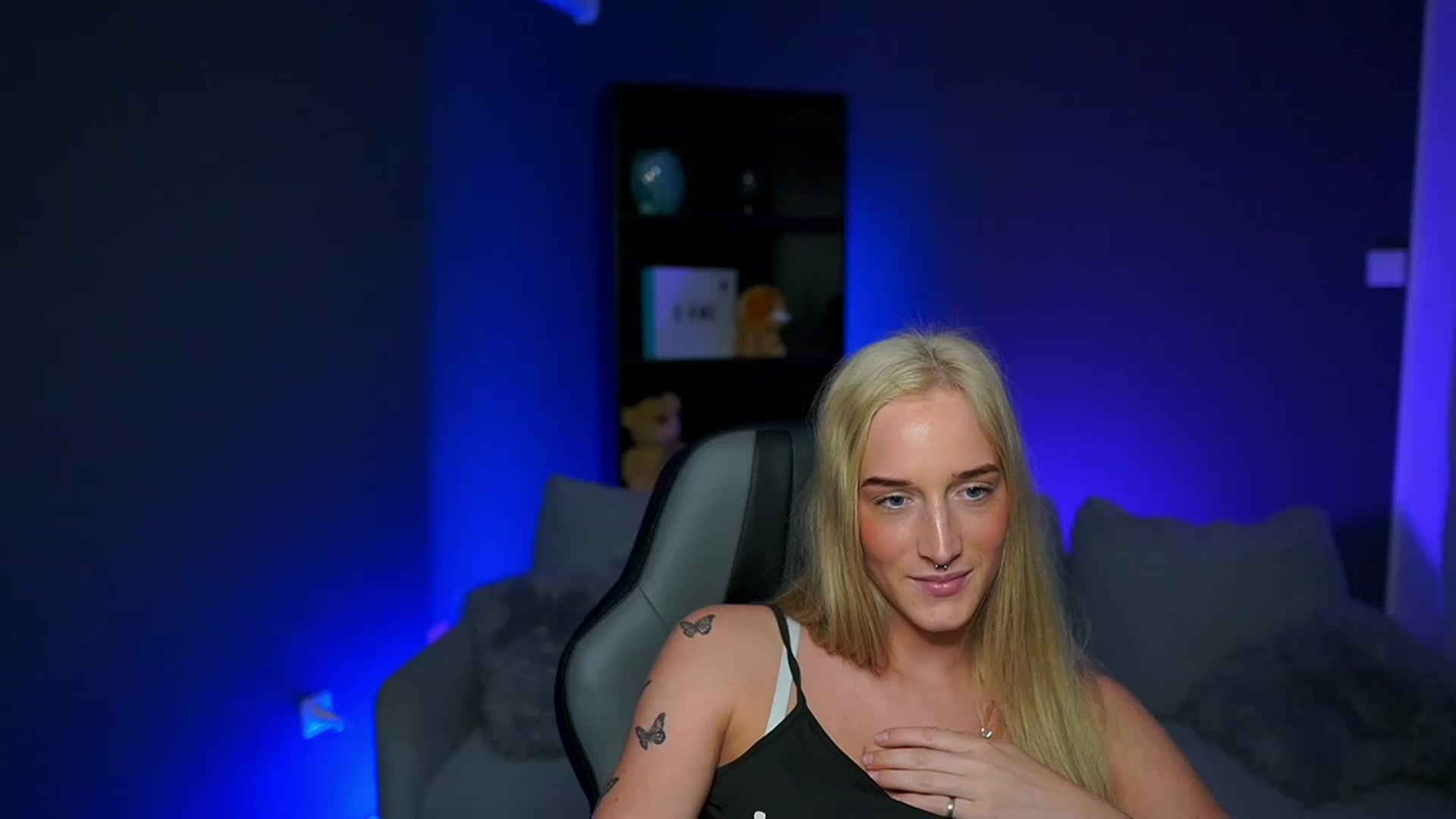 Gallery image thumbnail from NicoletteShea's myfreecams stream on, 04/05/2023, 10:58 image 8 of 20