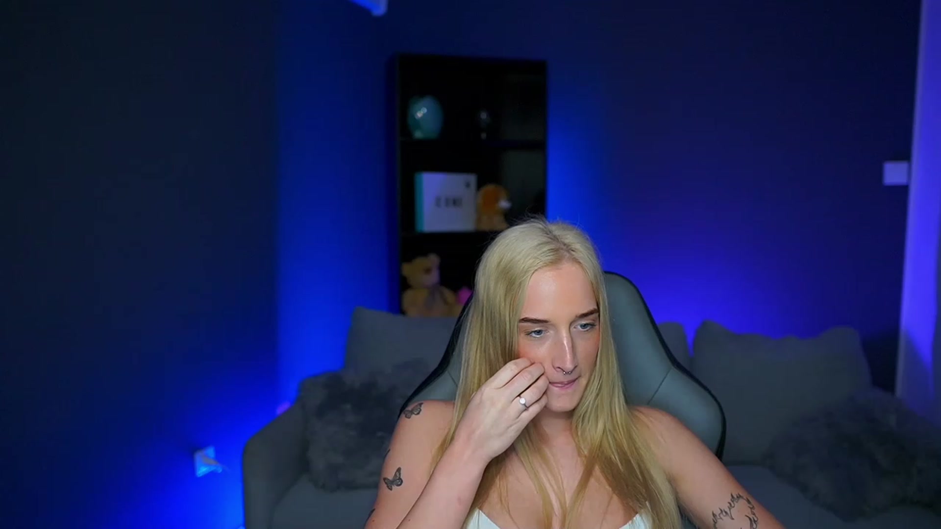 Gallery image thumbnail from NicoletteShea's myfreecams stream on, 04/05/2023, 11:41 image 10 of 20