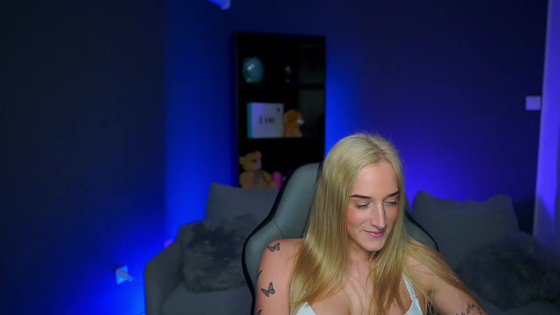 Gallery image thumbnail from NicoletteShea's myfreecams stream on, 04/05/2023, 11:41 image 15 of 20