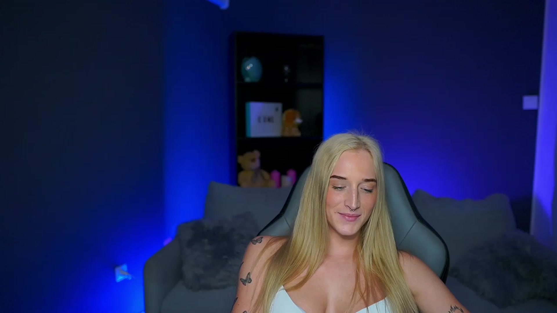Gallery image thumbnail from NicoletteShea's myfreecams stream on, 04/05/2023, 11:41 image 12 of 20