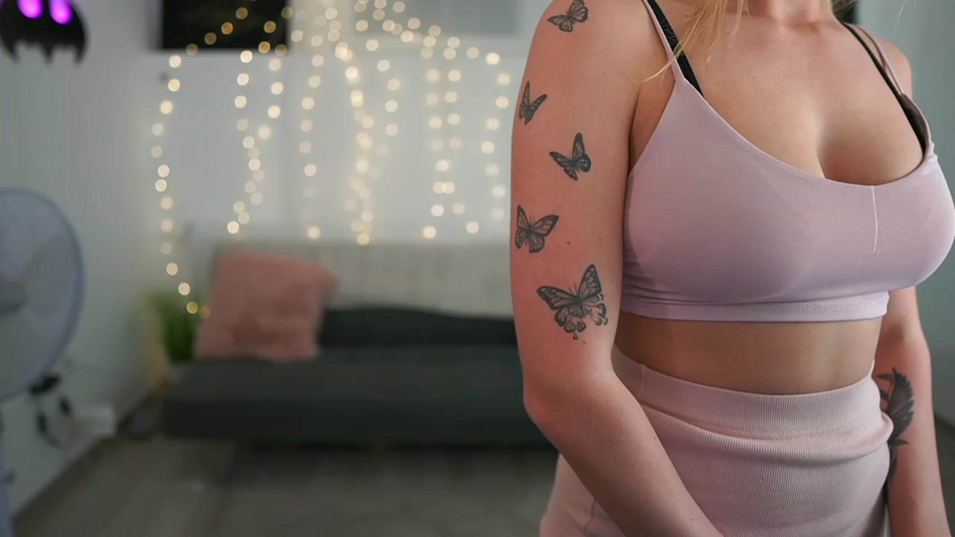 Gallery image thumbnail from NicoletteShea's myfreecams stream on, 05/09/2023, 17:24 image 11 of 20