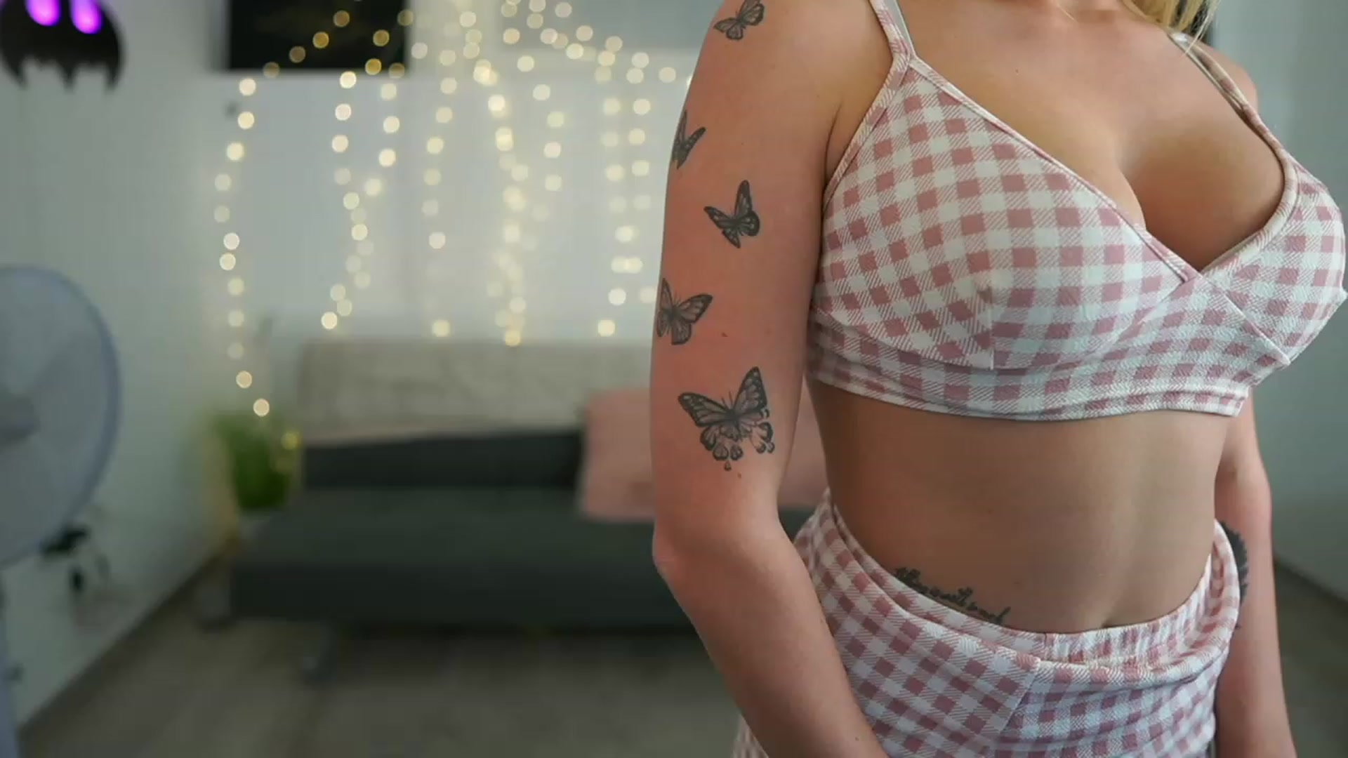 Gallery image thumbnail from NicoletteShea's myfreecams stream on, 05/11/2023, 11:59 image 7 of 20