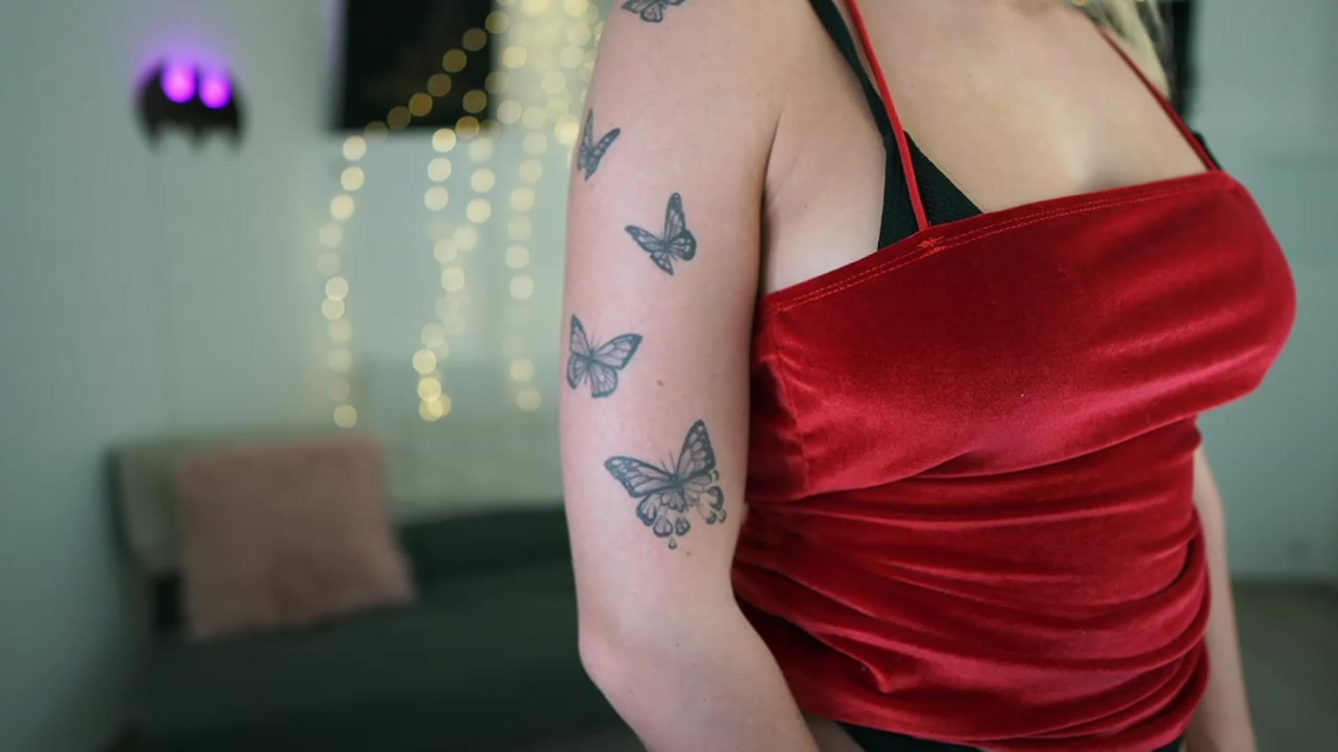 Gallery image thumbnail from NicoletteShea's myfreecams stream on, 05/16/2023, 15:42 image 1 of 20