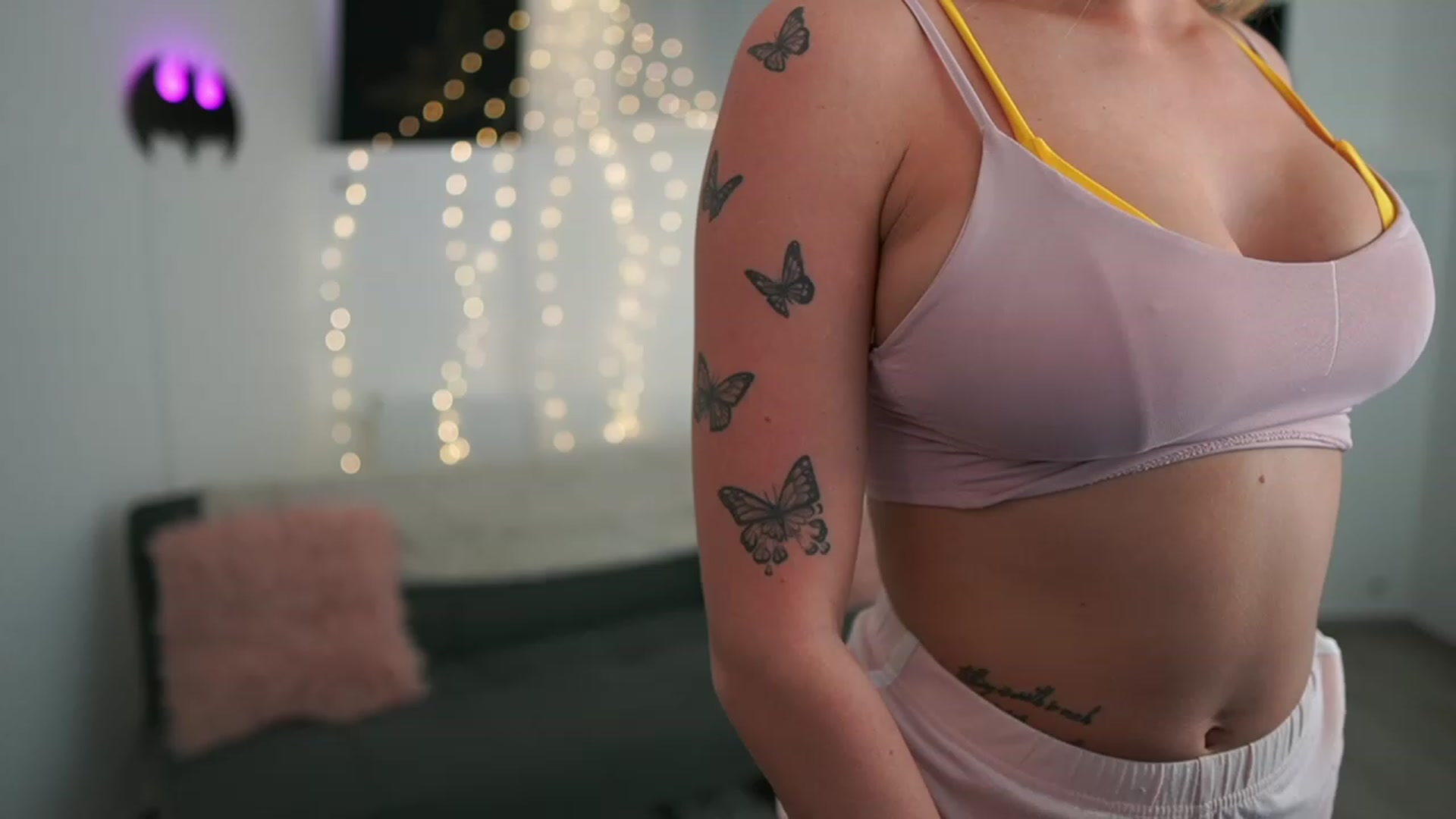Gallery image thumbnail from NicoletteShea's myfreecams stream on, 05/24/2023, 20:03 image 7 of 20