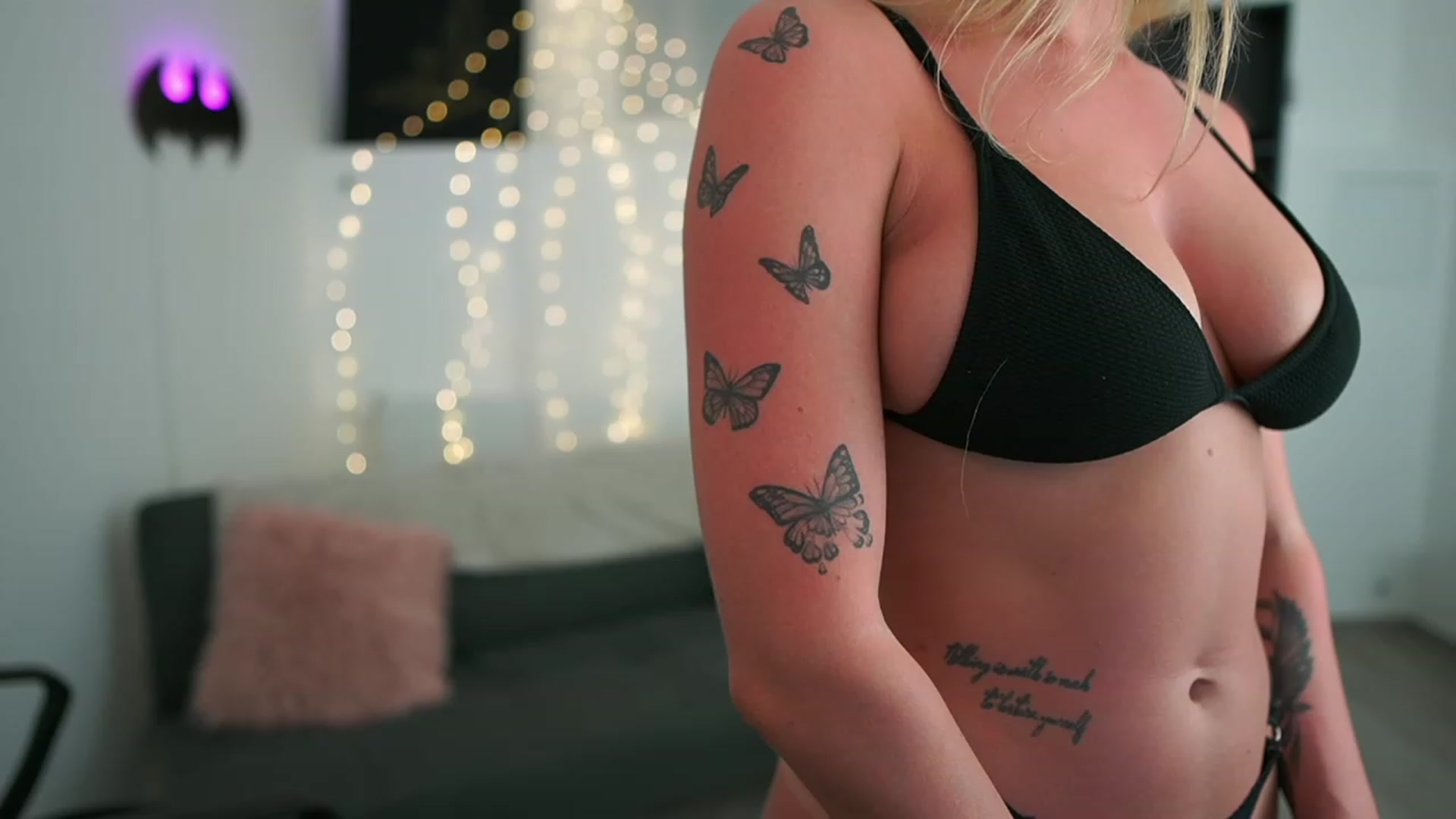 Gallery image thumbnail from NicoletteShea's myfreecams stream on, 05/26/2023, 20:09 image 6 of 20
