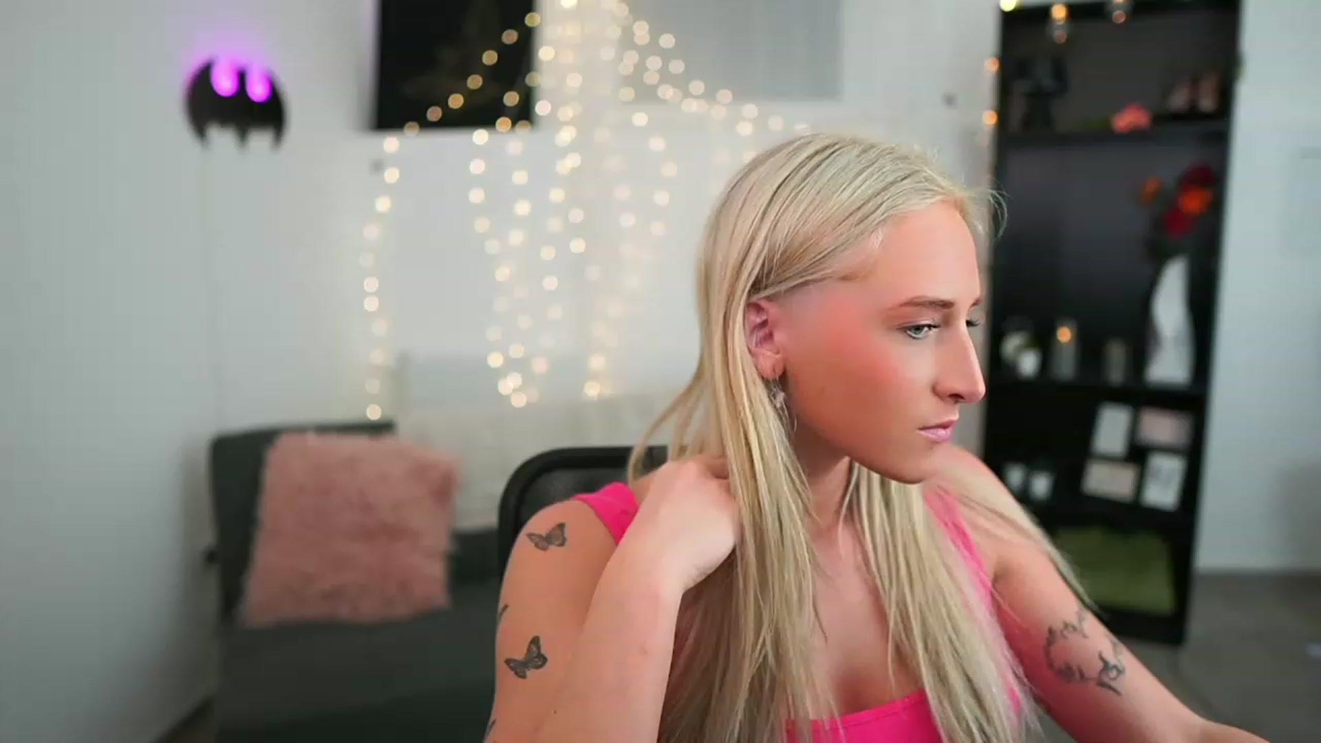 Gallery image thumbnail from NicoletteShea's myfreecams stream on, 06/14/2023, 19:24 image 7 of 20