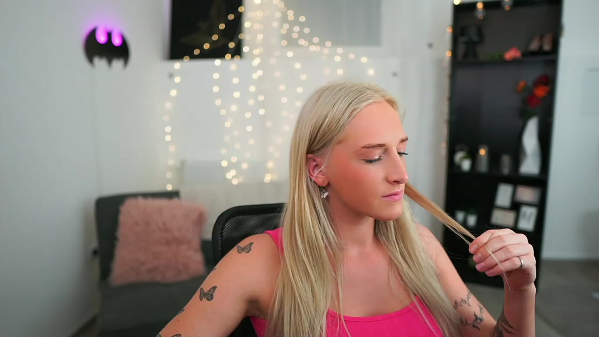 Gallery image thumbnail from NicoletteShea's myfreecams stream on, 06/14/2023, 21:35 image 4 of 20