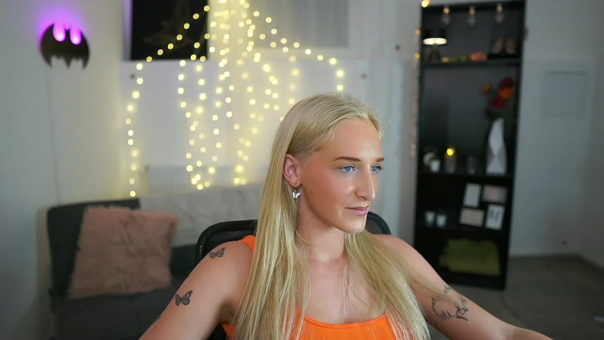 Gallery image thumbnail from NicoletteShea's myfreecams stream on, 06/20/2023, 23:32 image 9 of 20