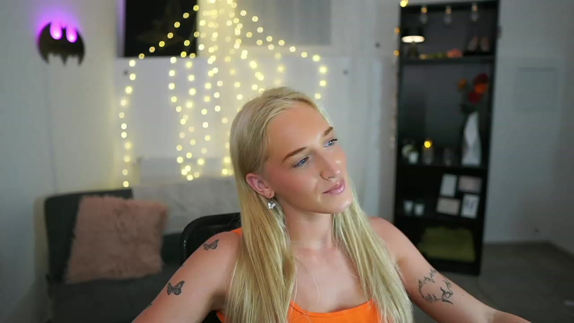 Gallery image thumbnail from NicoletteShea's myfreecams stream on, 06/20/2023, 23:32 image 7 of 20