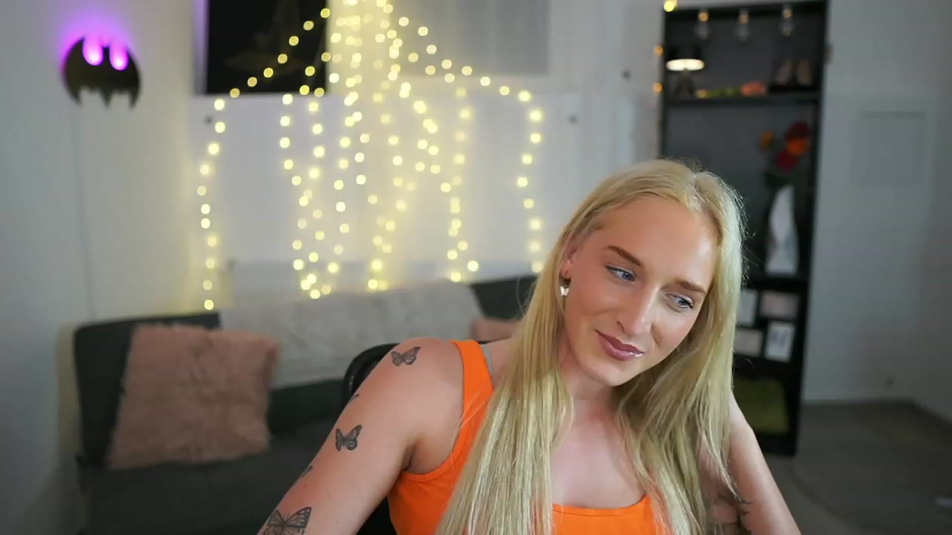 Gallery image thumbnail from NicoletteShea's myfreecams stream on, 06/20/2023, 23:32 image 1 of 20