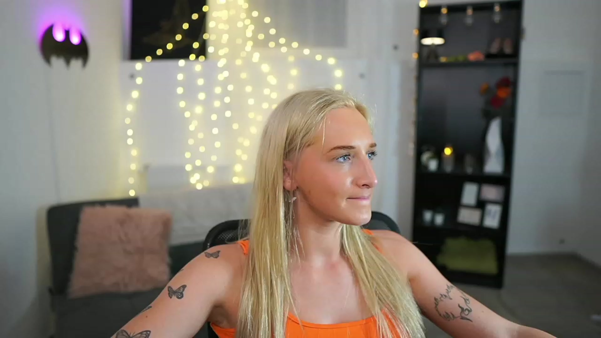 Gallery image thumbnail from NicoletteShea's myfreecams stream on, 06/21/2023, 24:01 image 10 of 20