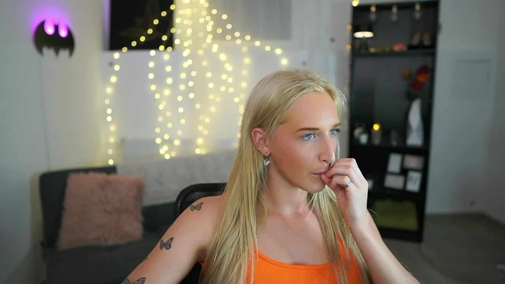 Gallery image thumbnail from NicoletteShea's myfreecams stream on, 06/21/2023, 24:01 image 2 of 20